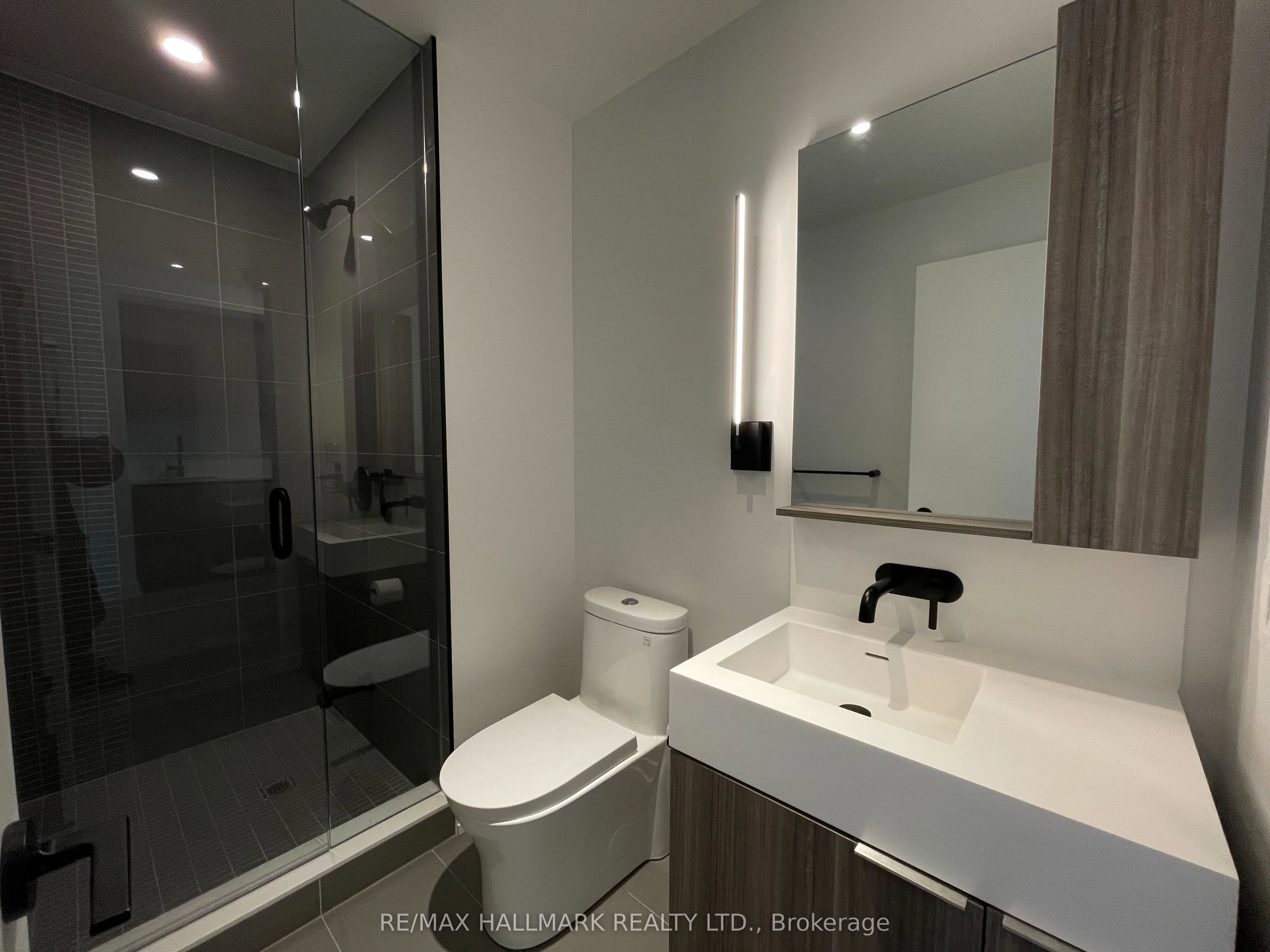 127 Broadway Avenue #1810