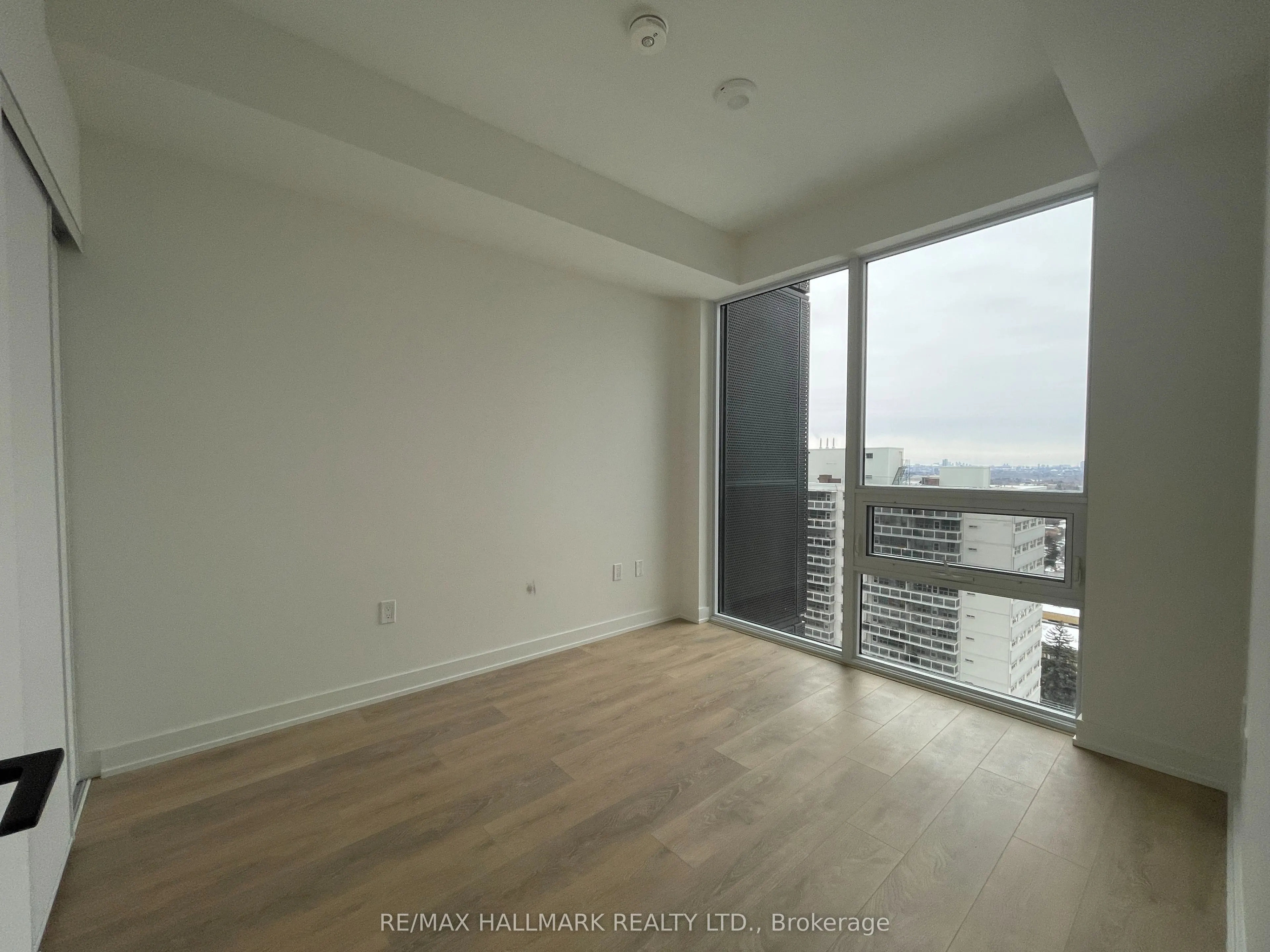 127 Broadway Avenue #1810