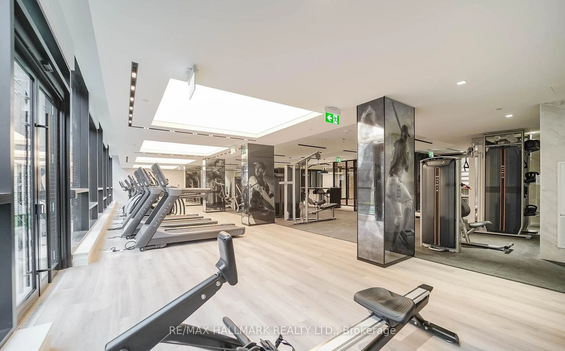127 Broadway Avenue #1810