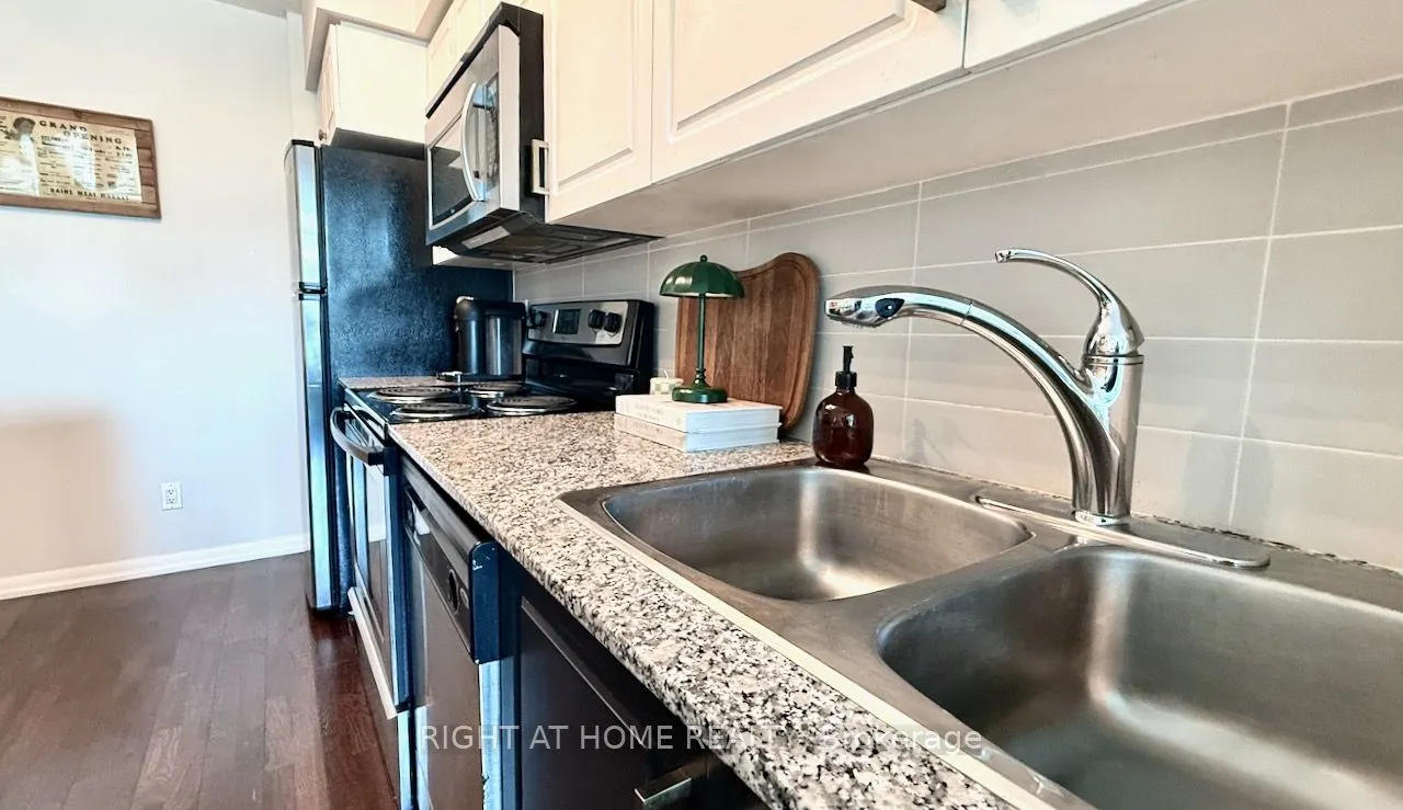 209 Fort York Boulevard S #656