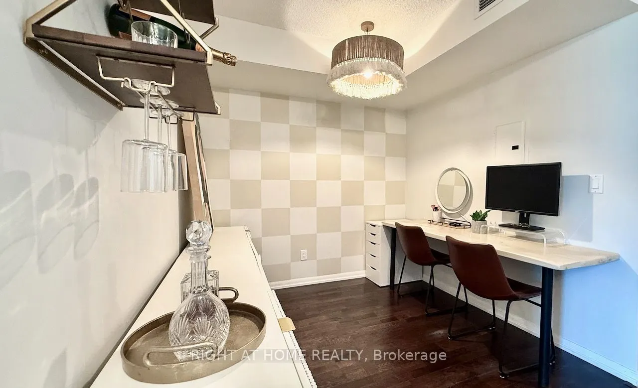 209 Fort York Boulevard S #656
