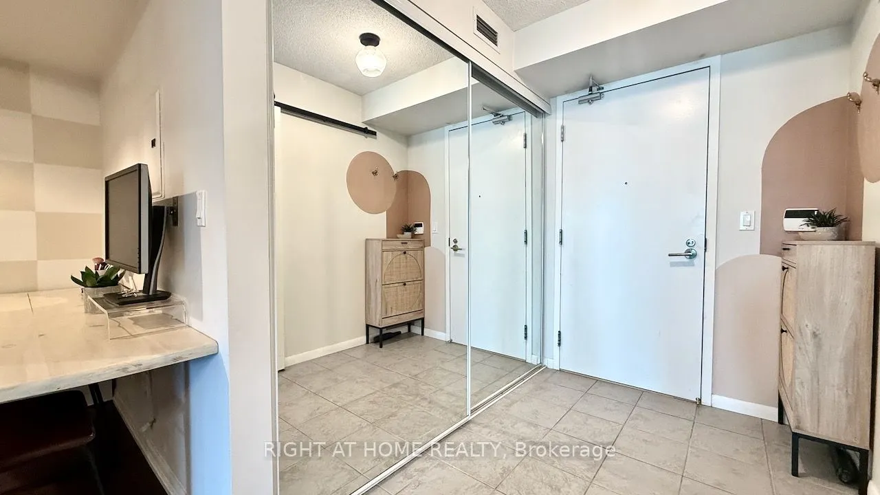 209 Fort York Boulevard S #656