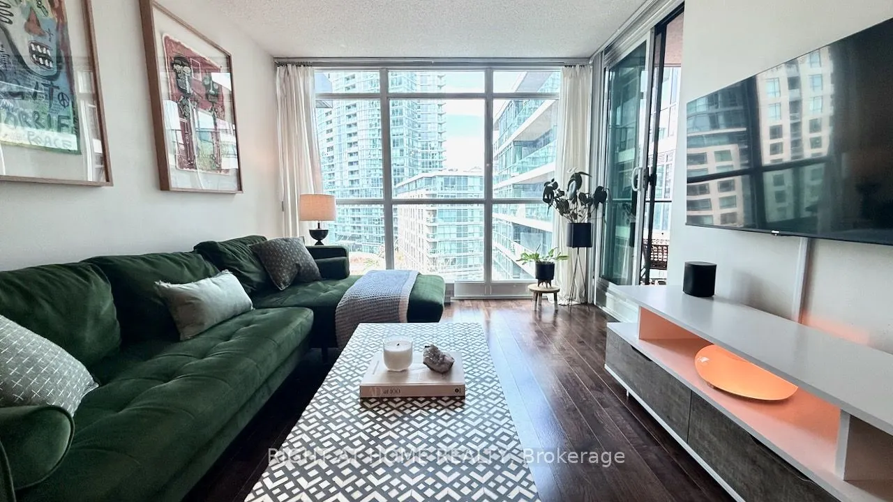 209 Fort York Boulevard S #656