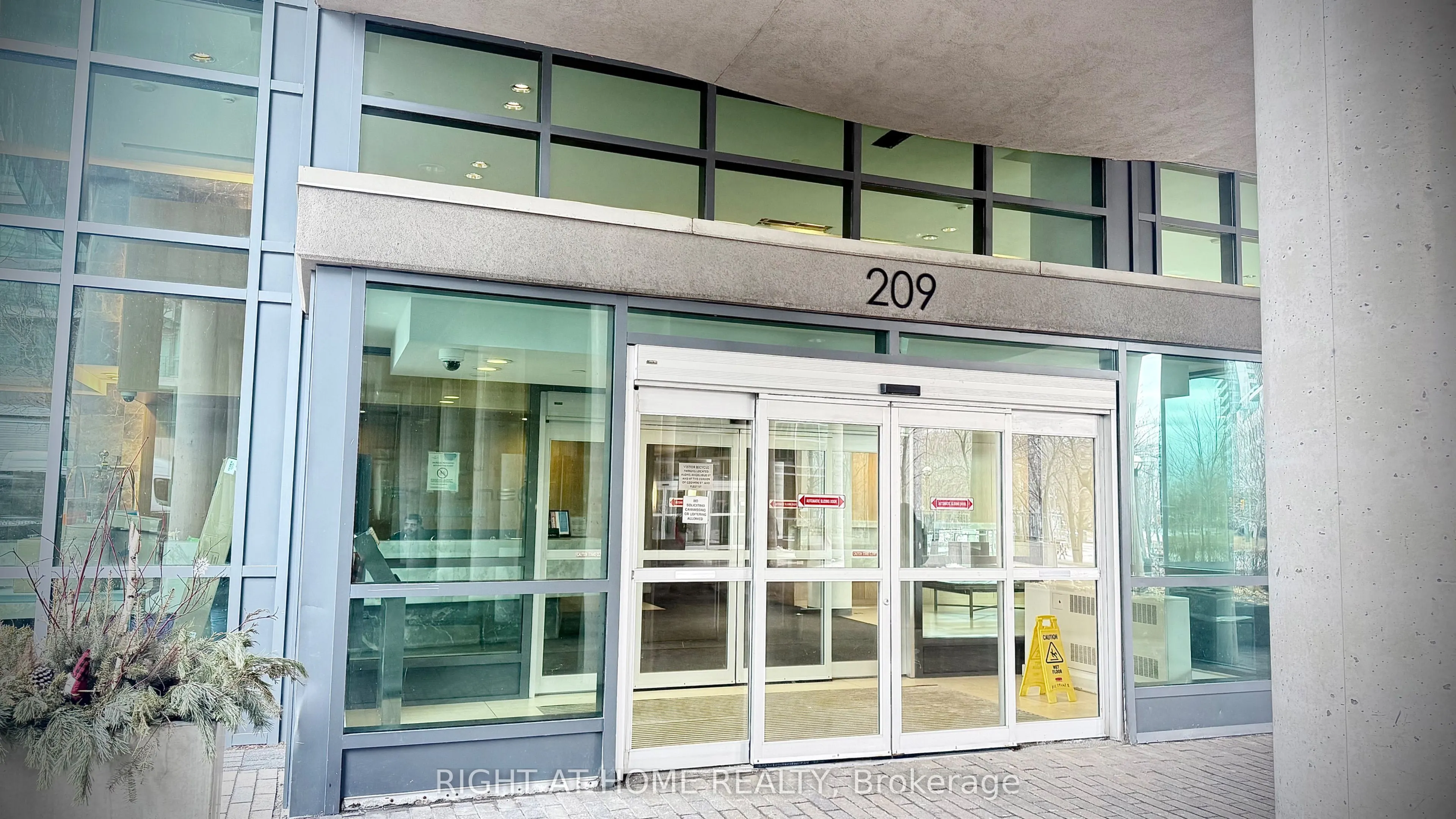 209 Fort York Boulevard S #656