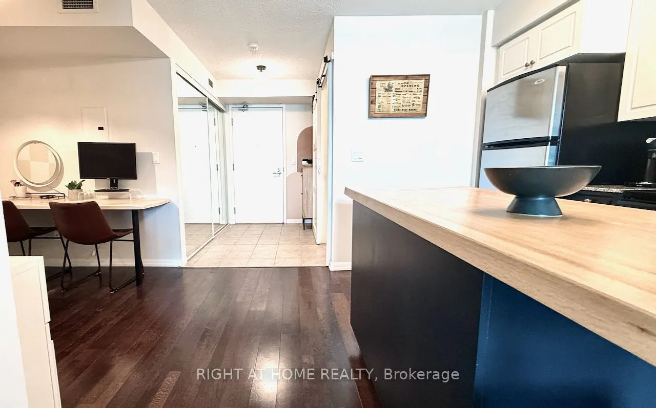 209 Fort York Boulevard S #656