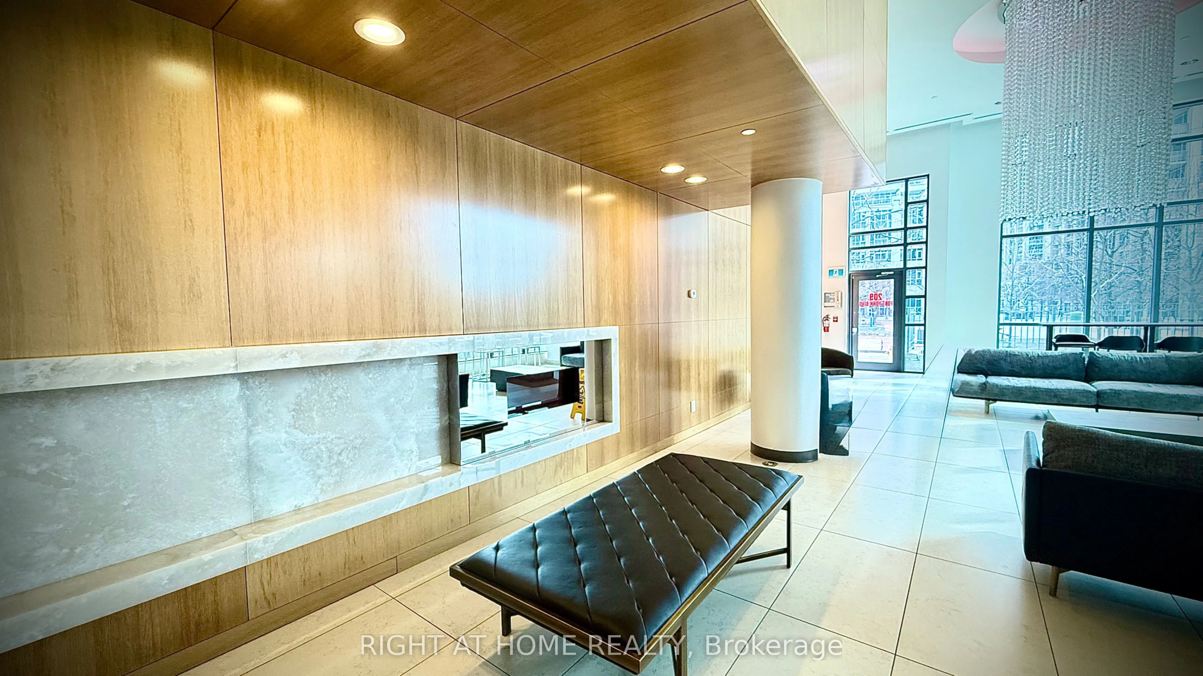 209 Fort York Boulevard S #656