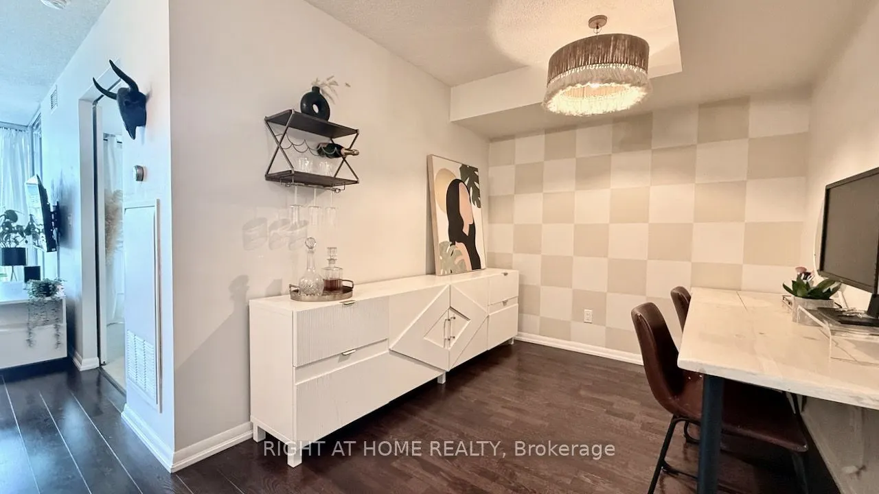 209 Fort York Boulevard S #656