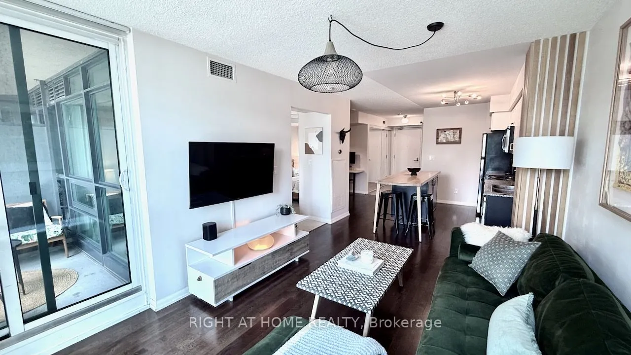 209 Fort York Boulevard S #656