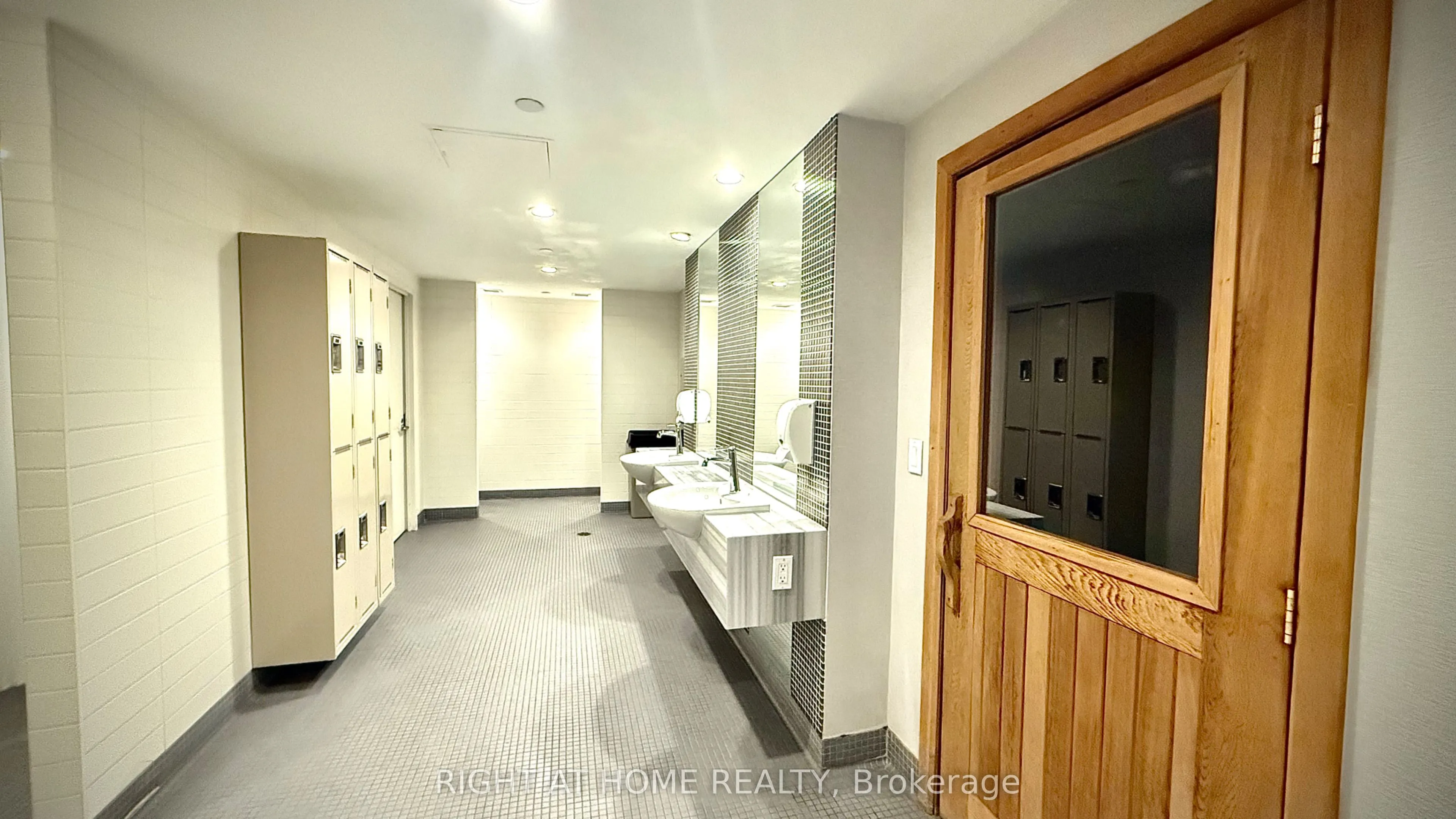 209 Fort York Boulevard S #656