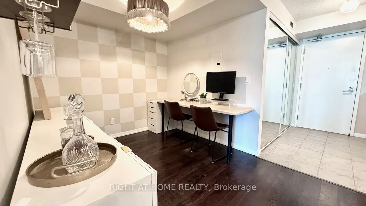 209 Fort York Boulevard S #656