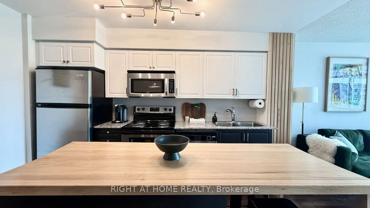 209 Fort York Boulevard S #656