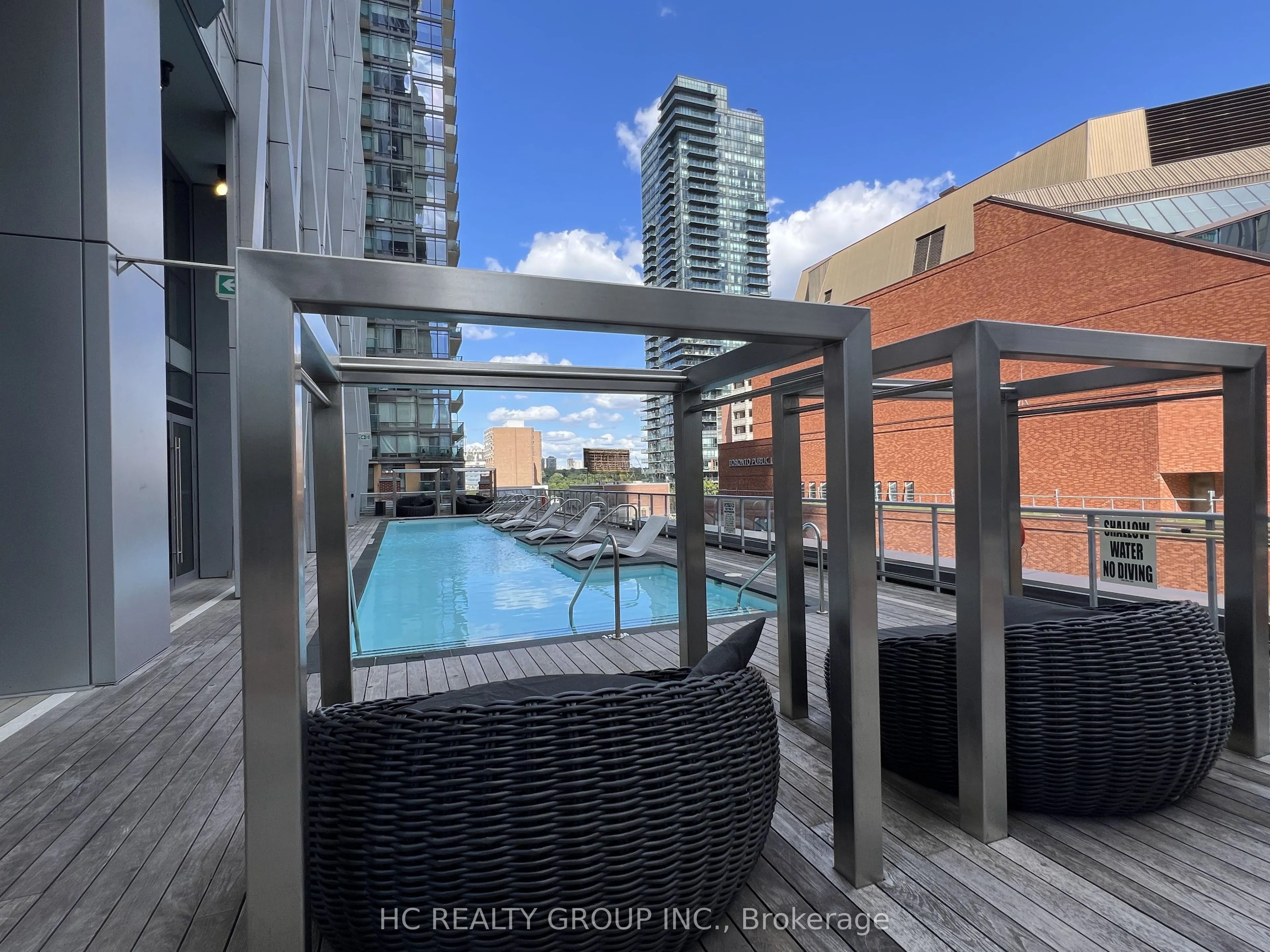 1 Yorkville Avenue #4512
