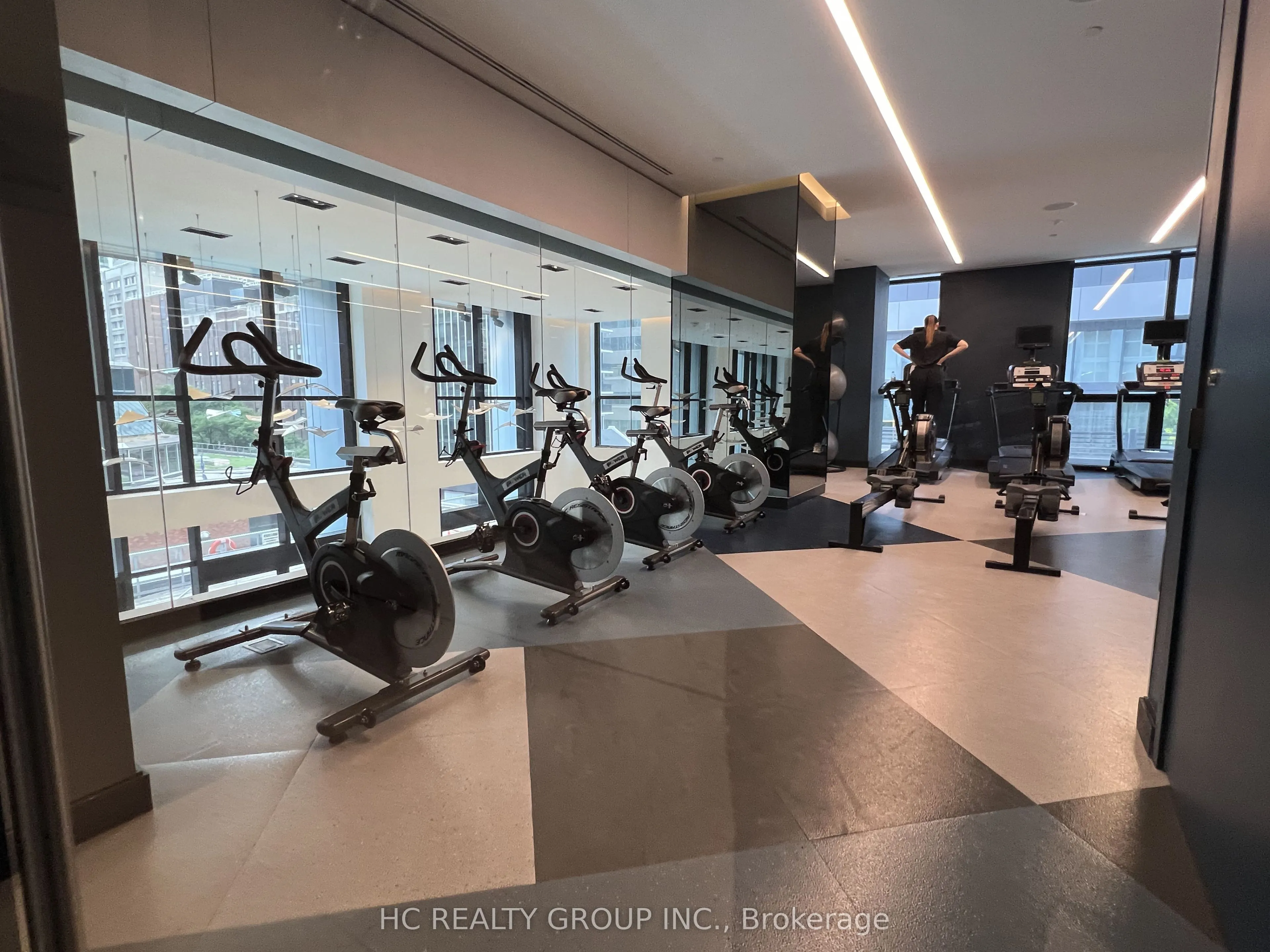 1 Yorkville Avenue #4512
