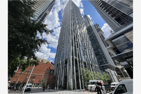 1 Yorkville Avenue