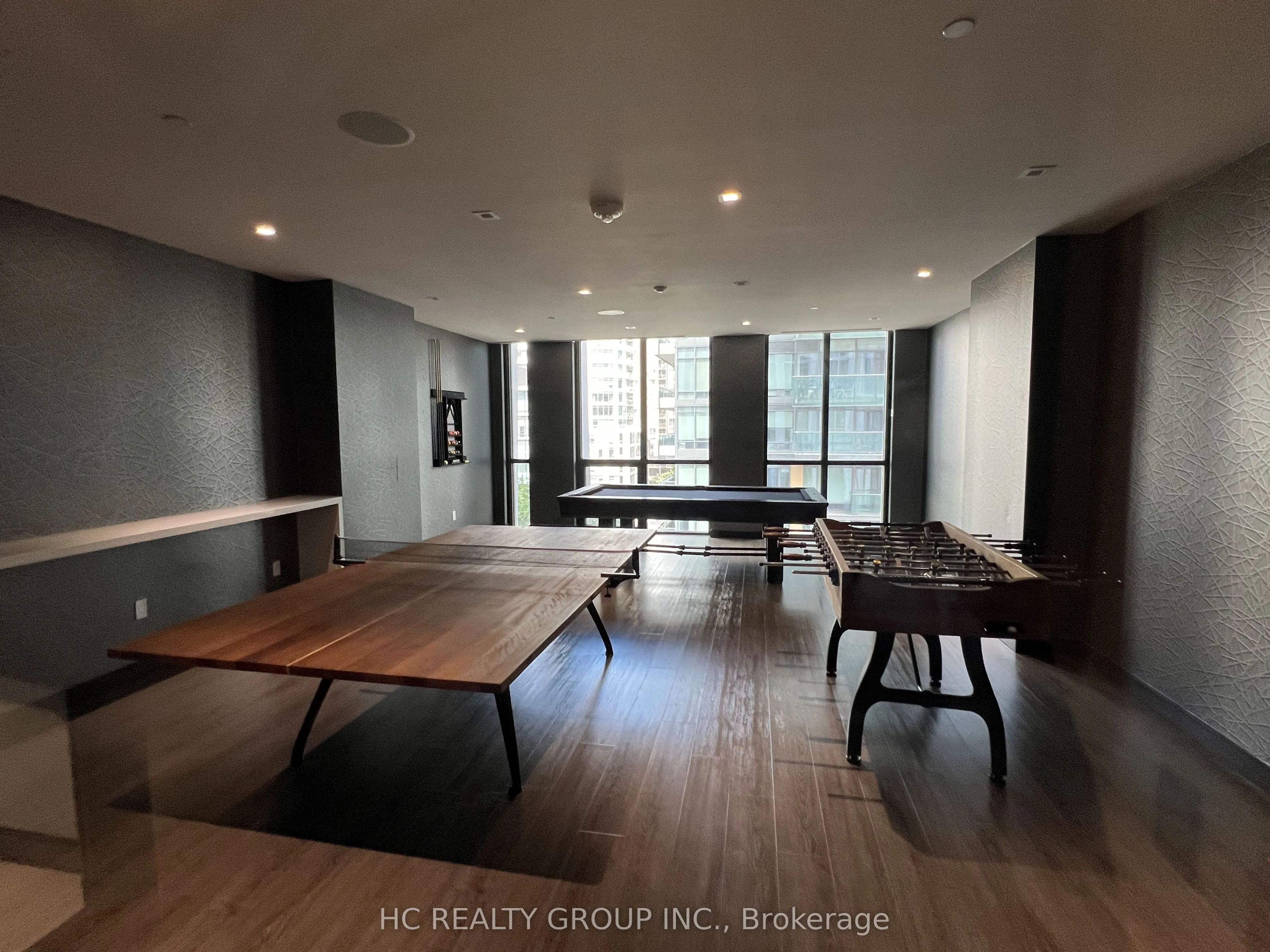 1 Yorkville Avenue #4512