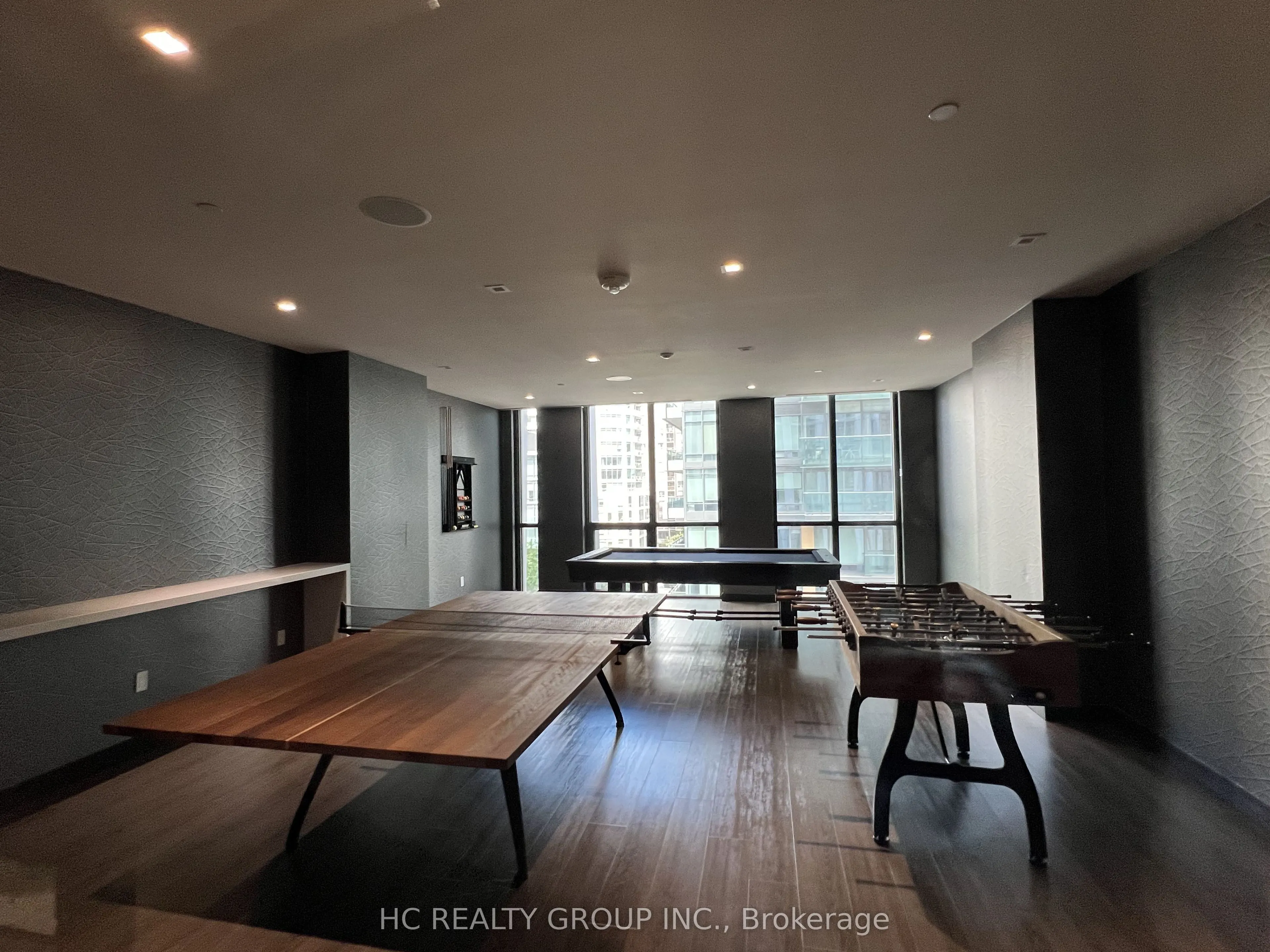 1 Yorkville Avenue #4512
