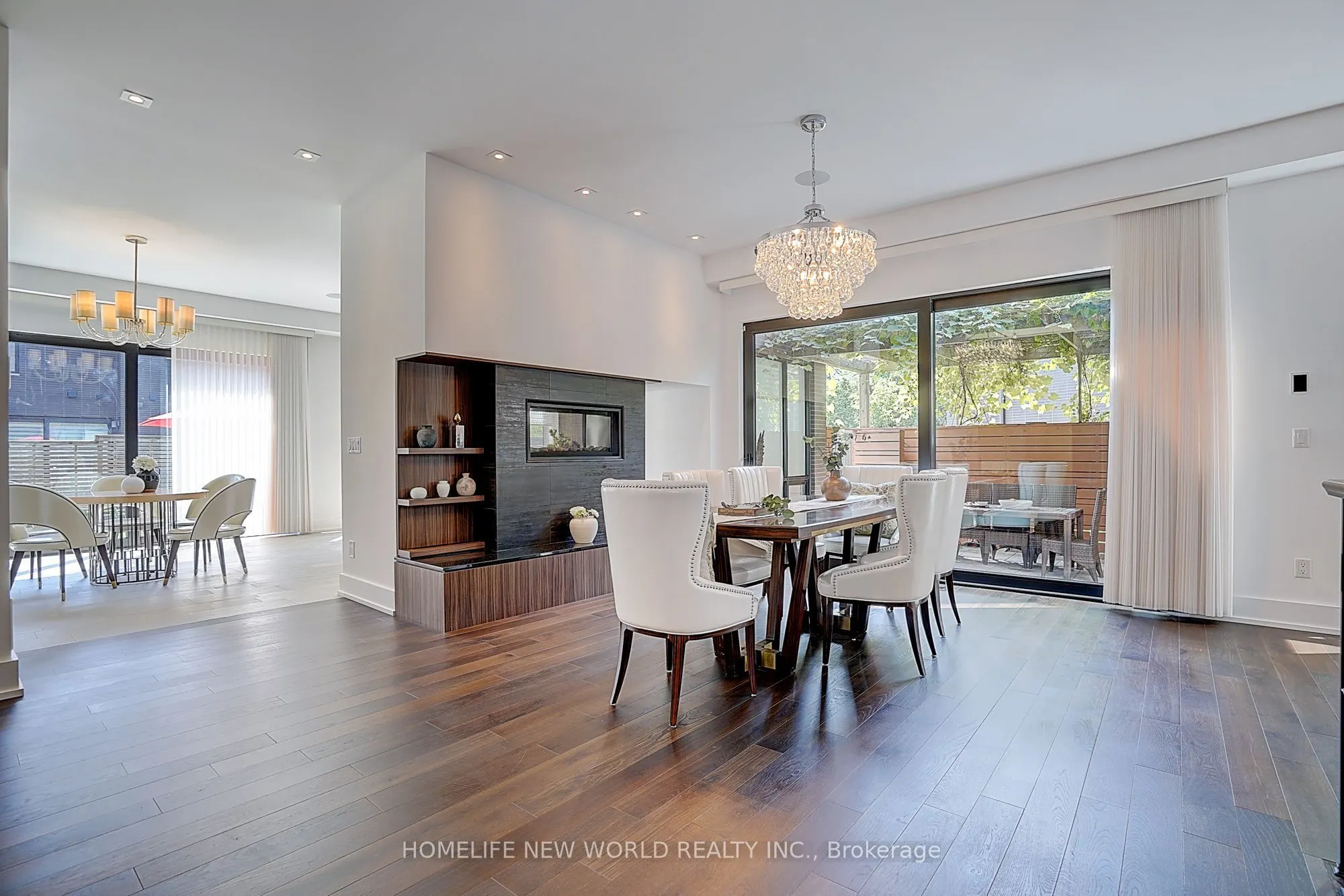 7 Valliere Place W