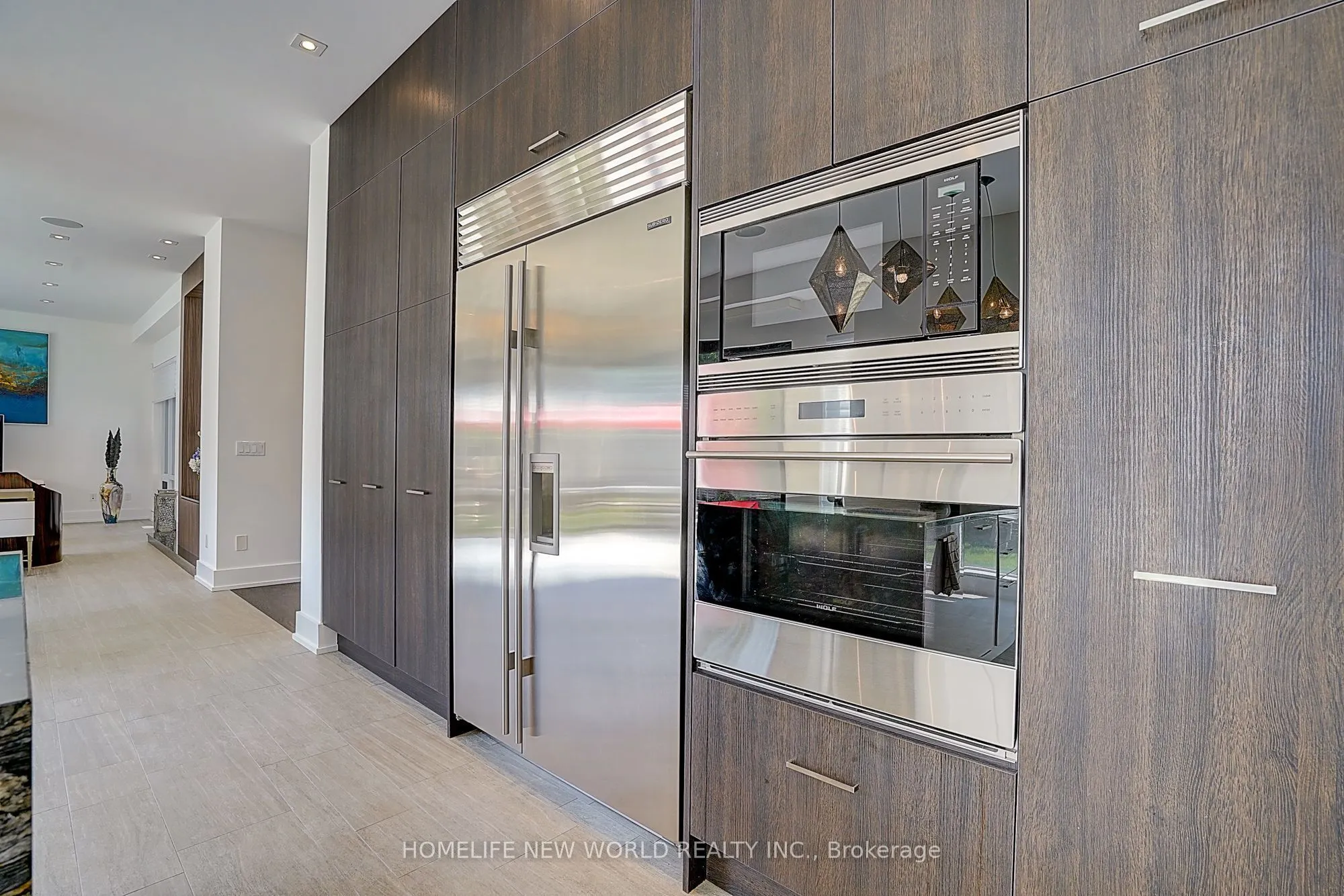 7 Valliere Place W