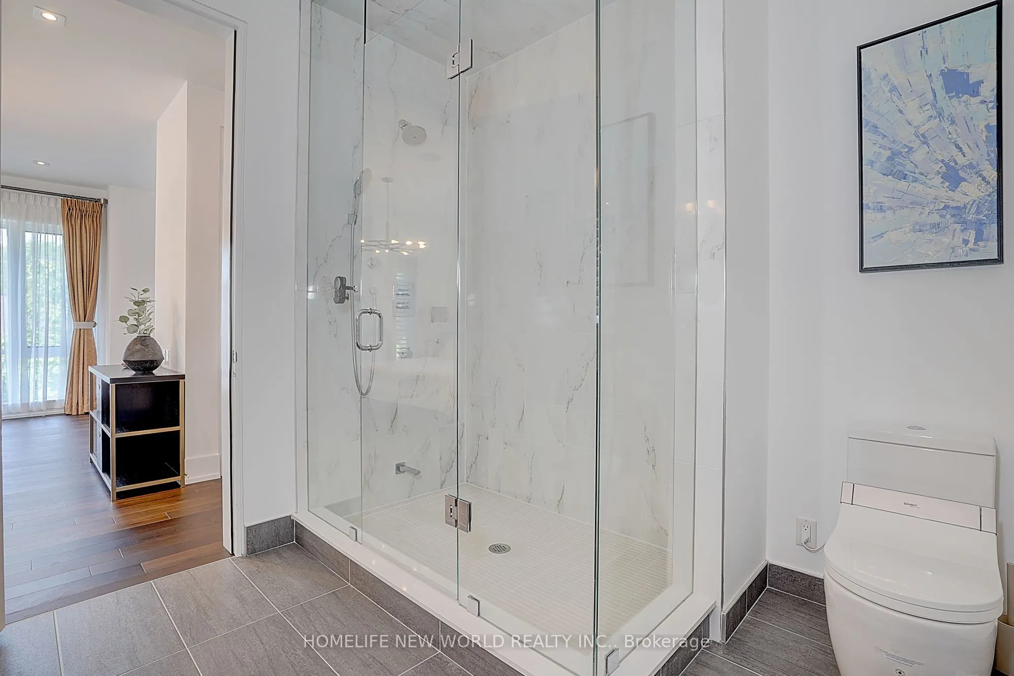 7 Valliere Place W