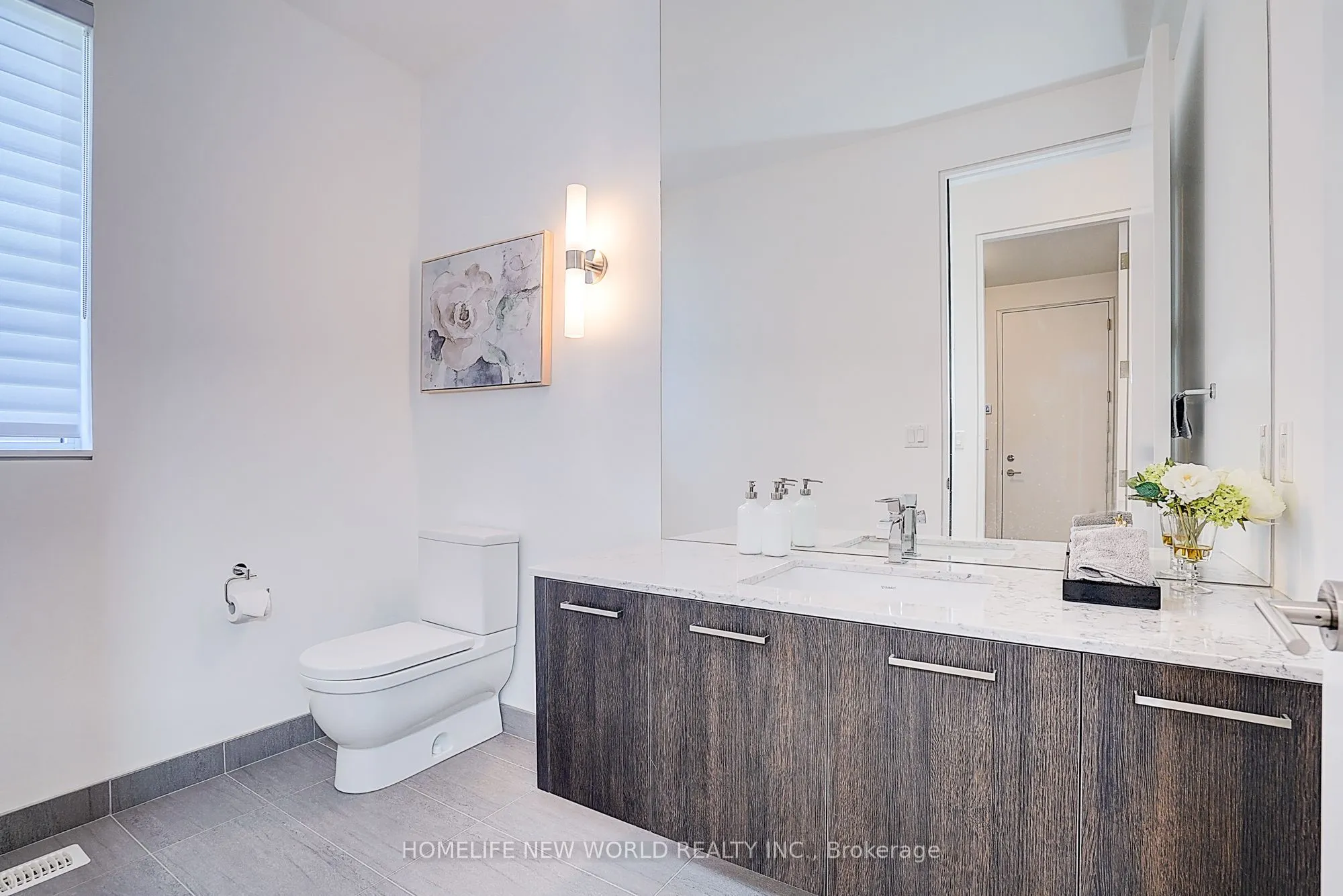 7 Valliere Place W