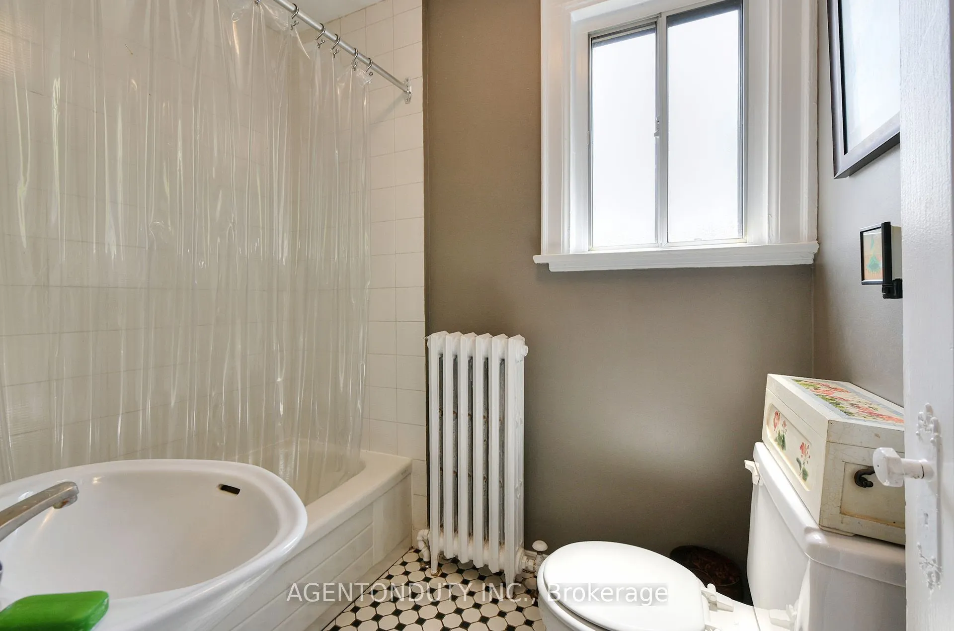 1646 Bathurst Street #17