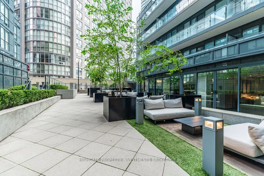 955 Bay Street #2711