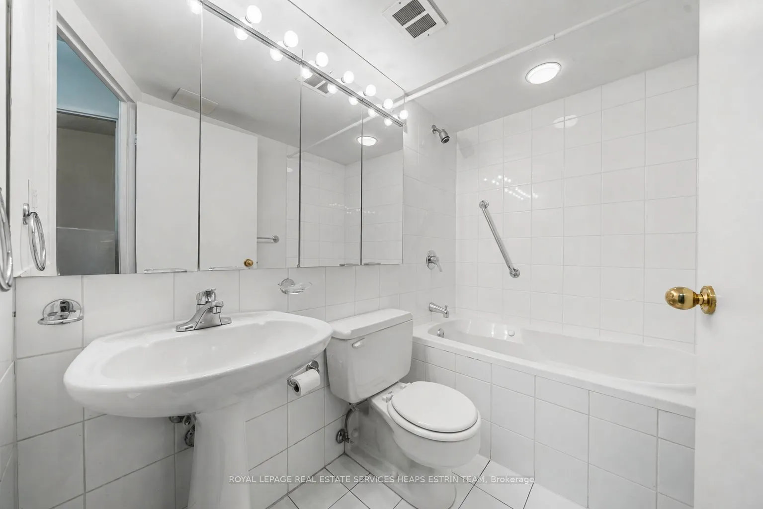 33 Harbour Square ##411