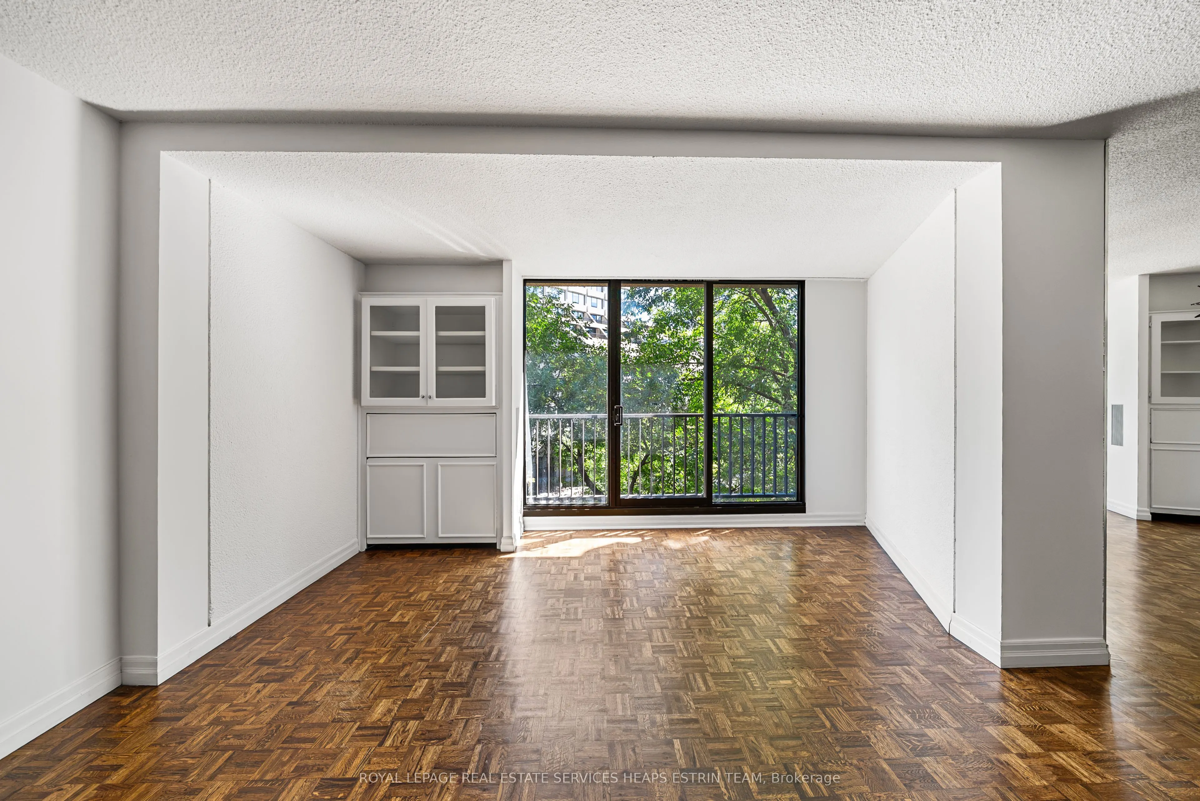 33 Harbour Square ##411