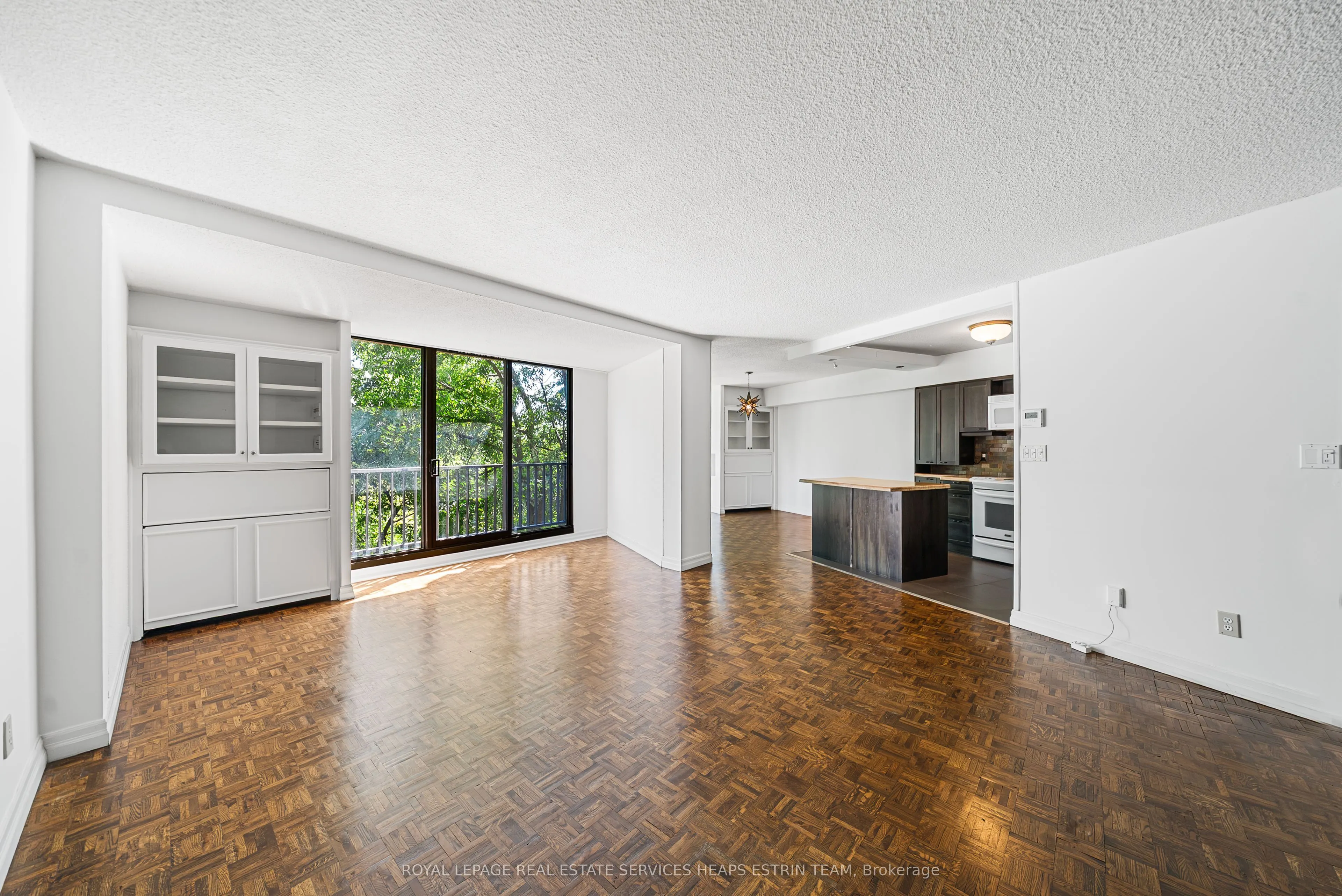 33 Harbour Square ##411