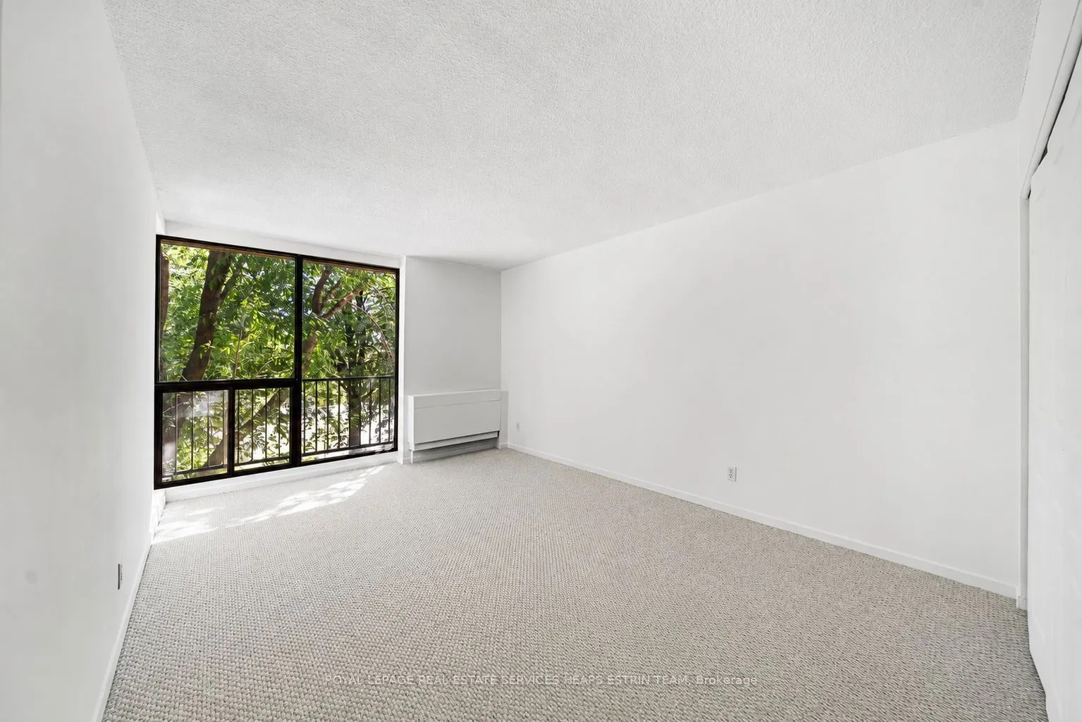 33 Harbour Square ##411