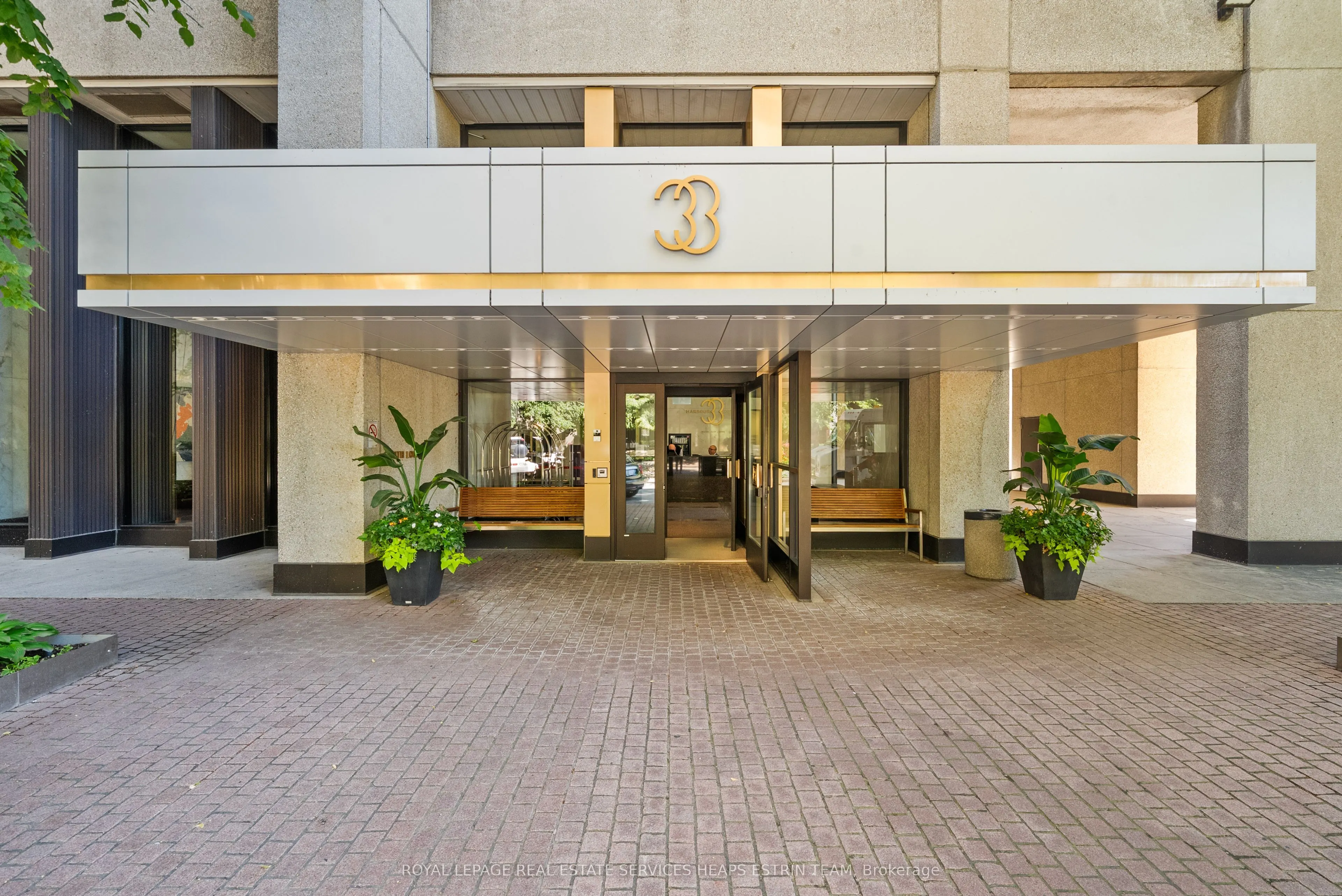 33 Harbour Square ##411