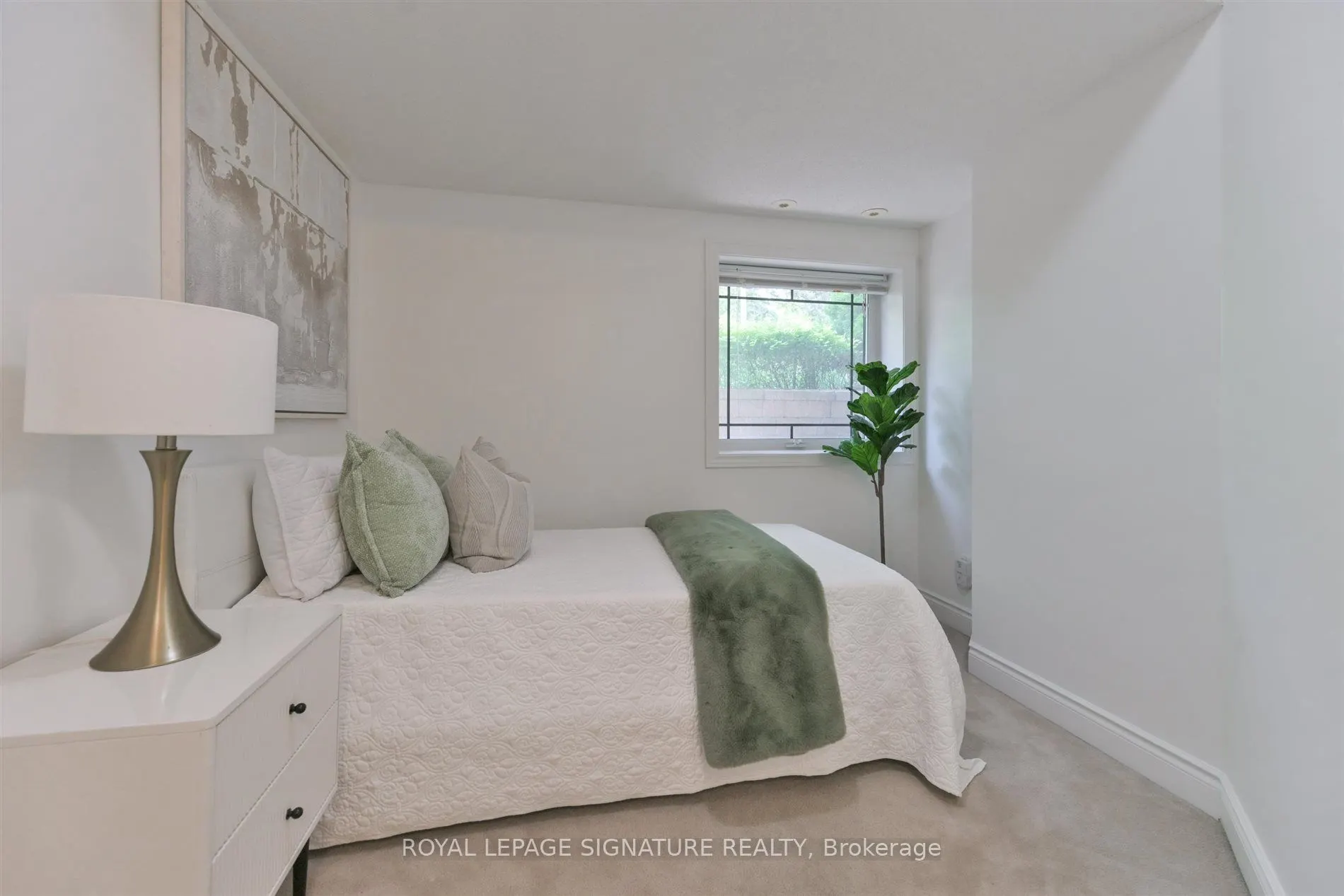 70 Byng Avenue #24