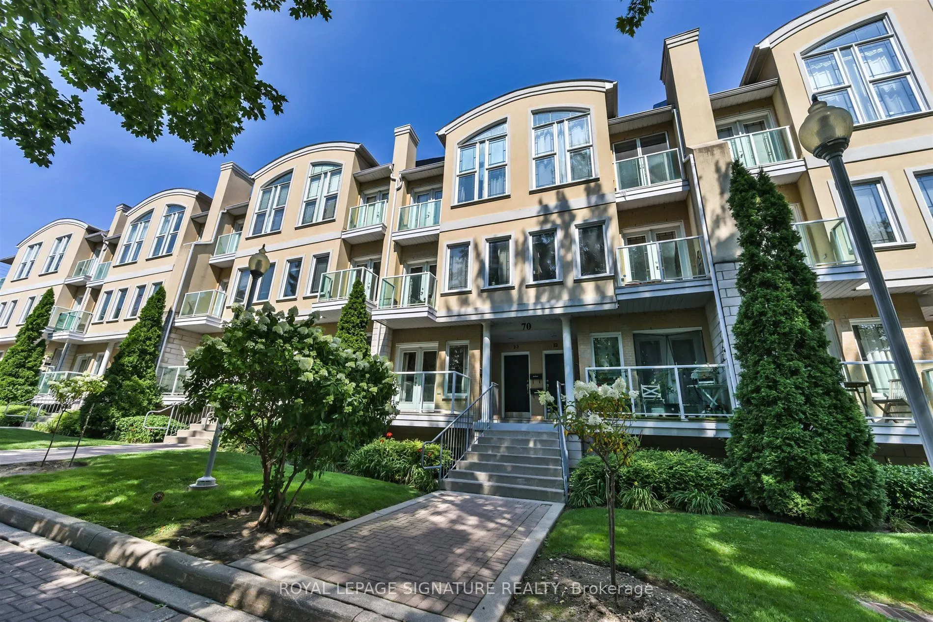 70 Byng Avenue #24