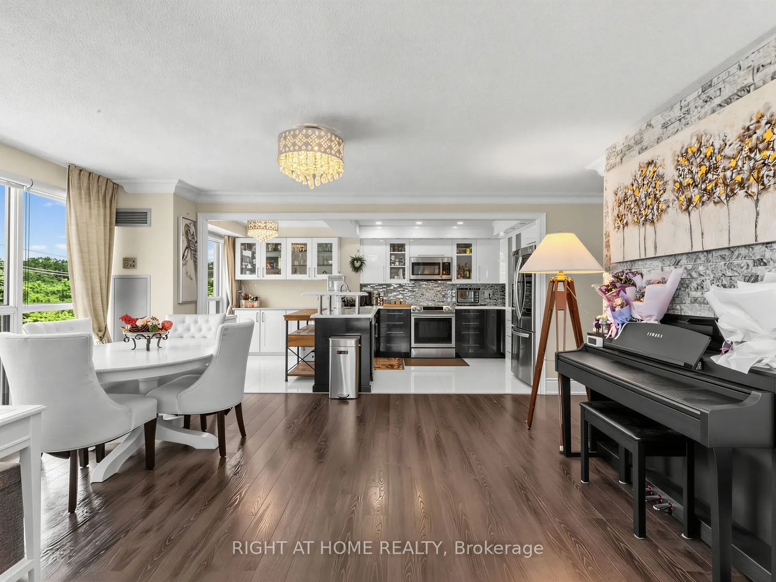 28 Hollywood Avenue #311