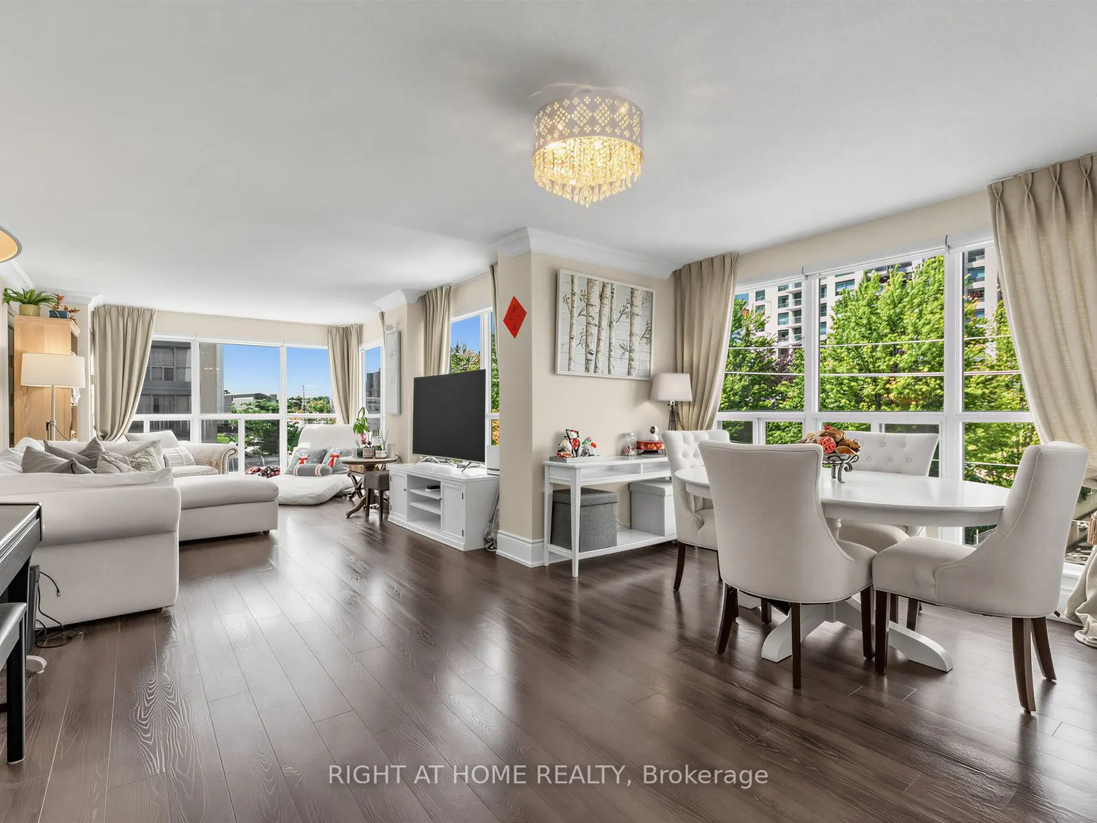 28 Hollywood Avenue #311