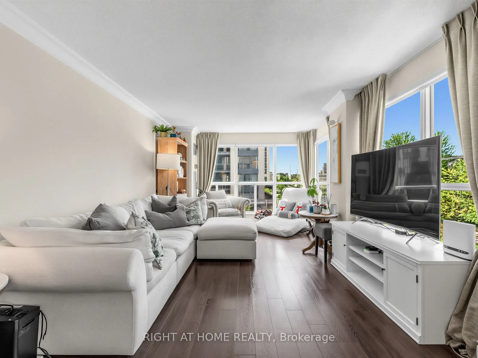 28 Hollywood Avenue #311