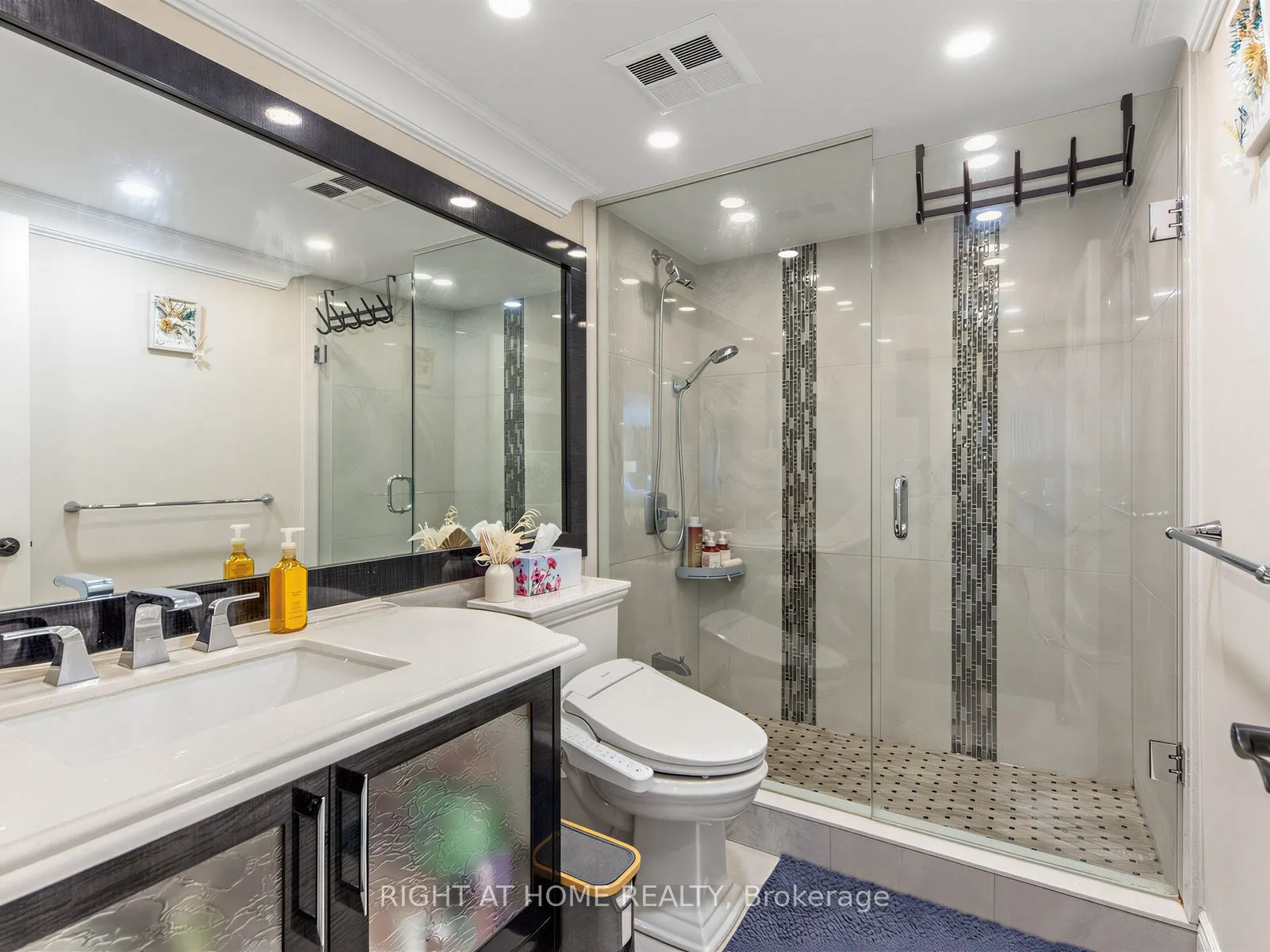 28 Hollywood Avenue #311
