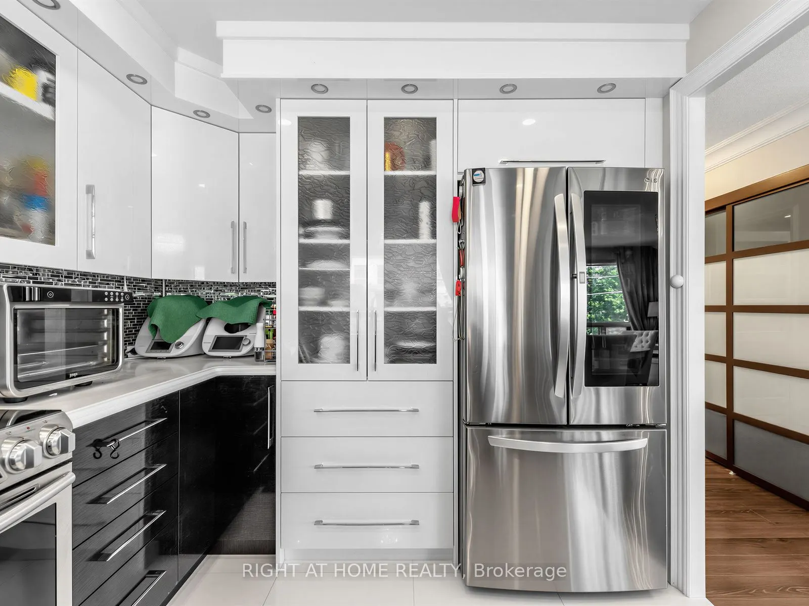 28 Hollywood Avenue #311