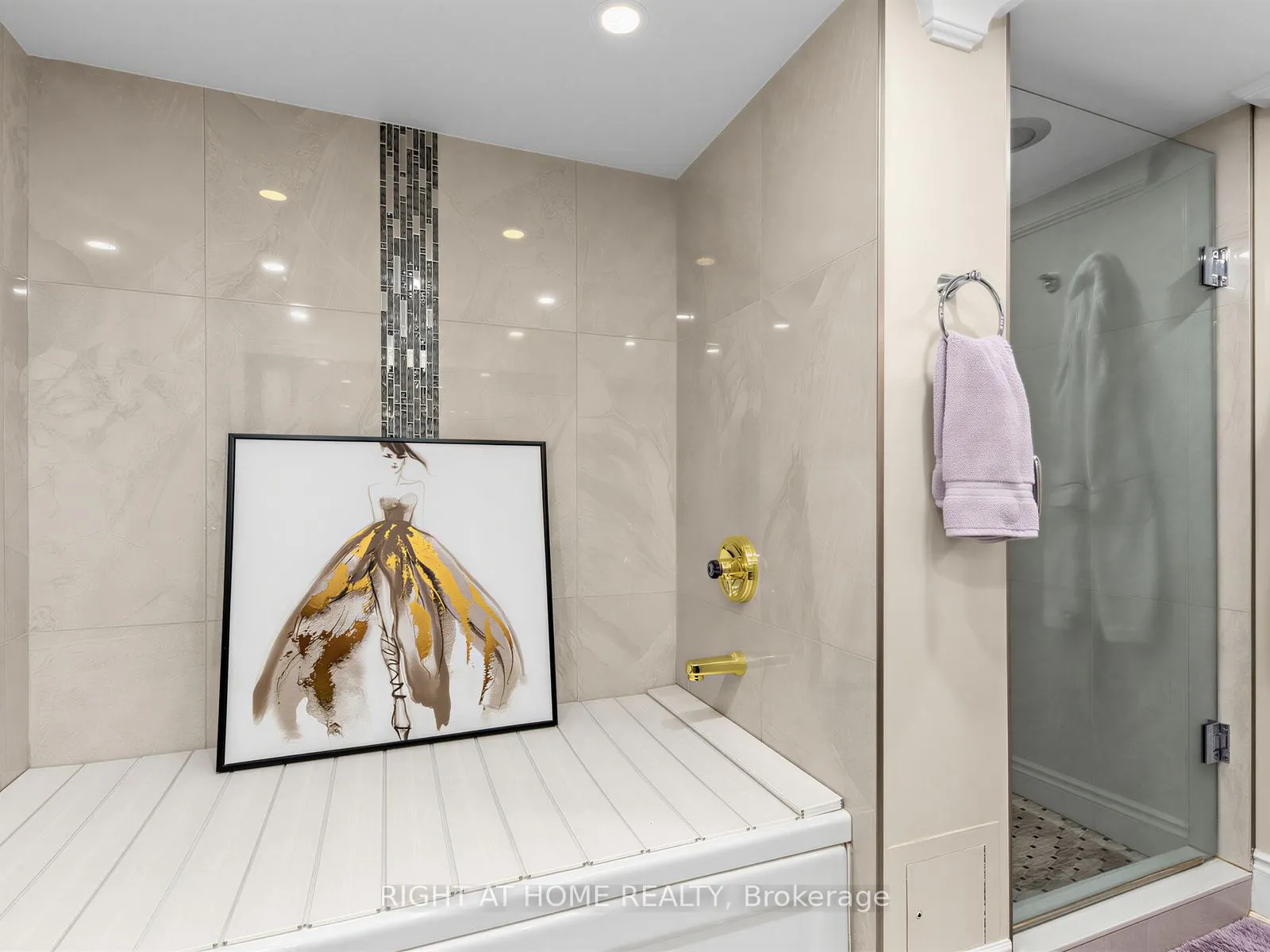 28 Hollywood Avenue #311