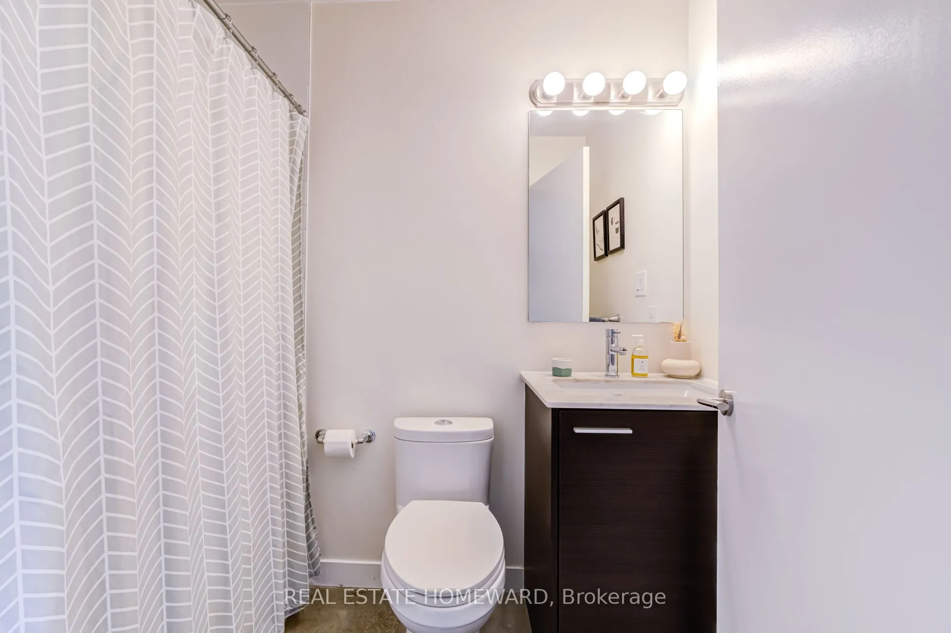 549 King Street E #310