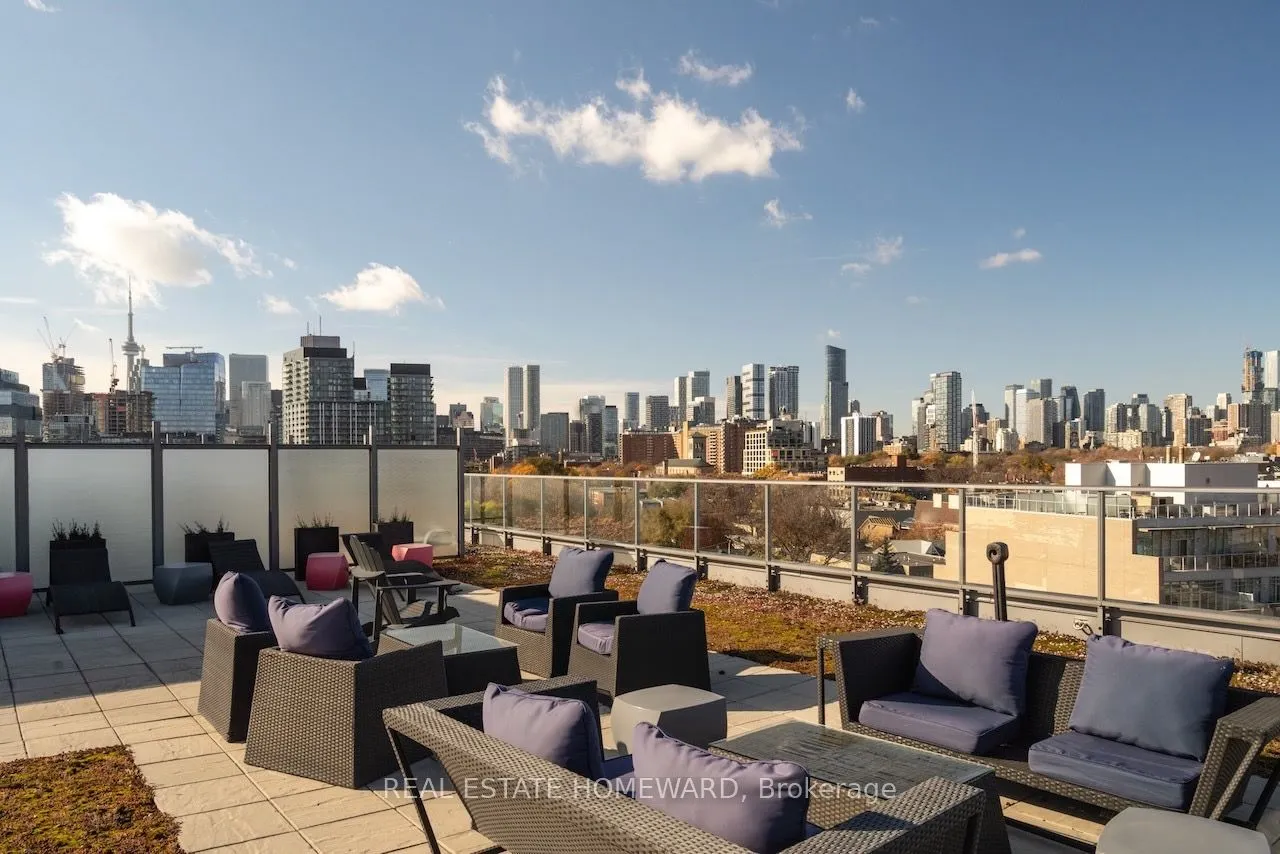 549 King Street E #310