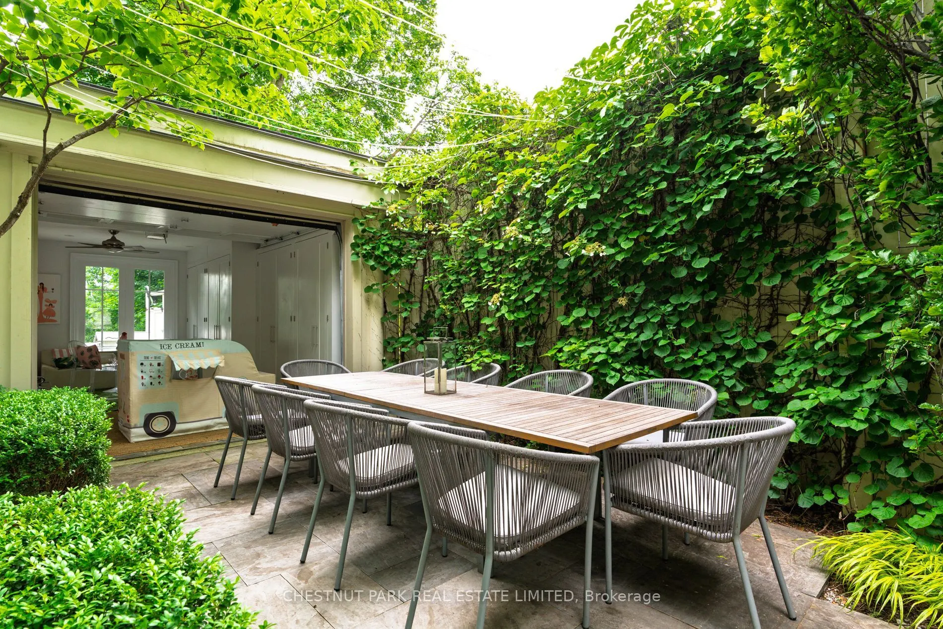 83 Binscarth Road