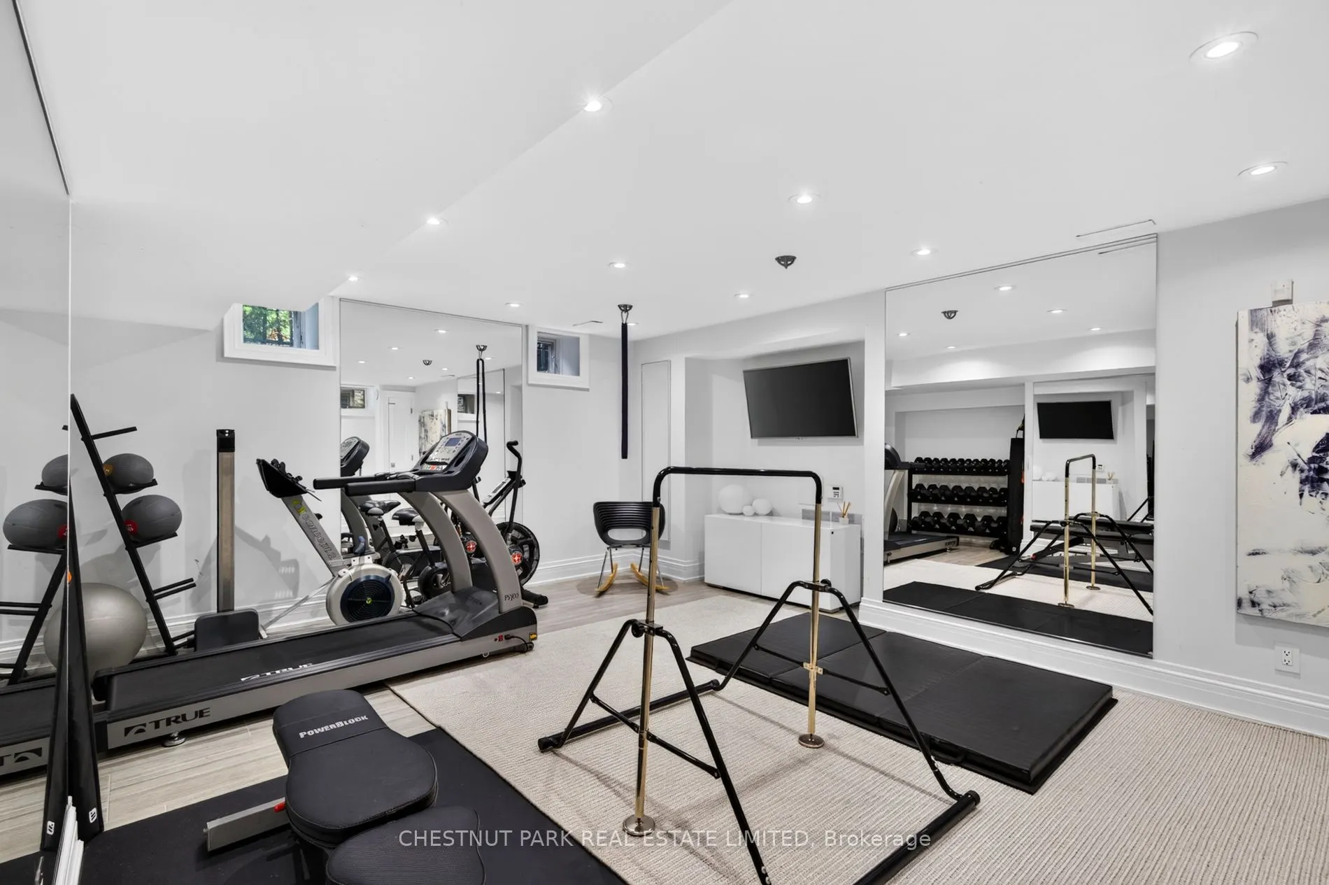 83 Binscarth Road