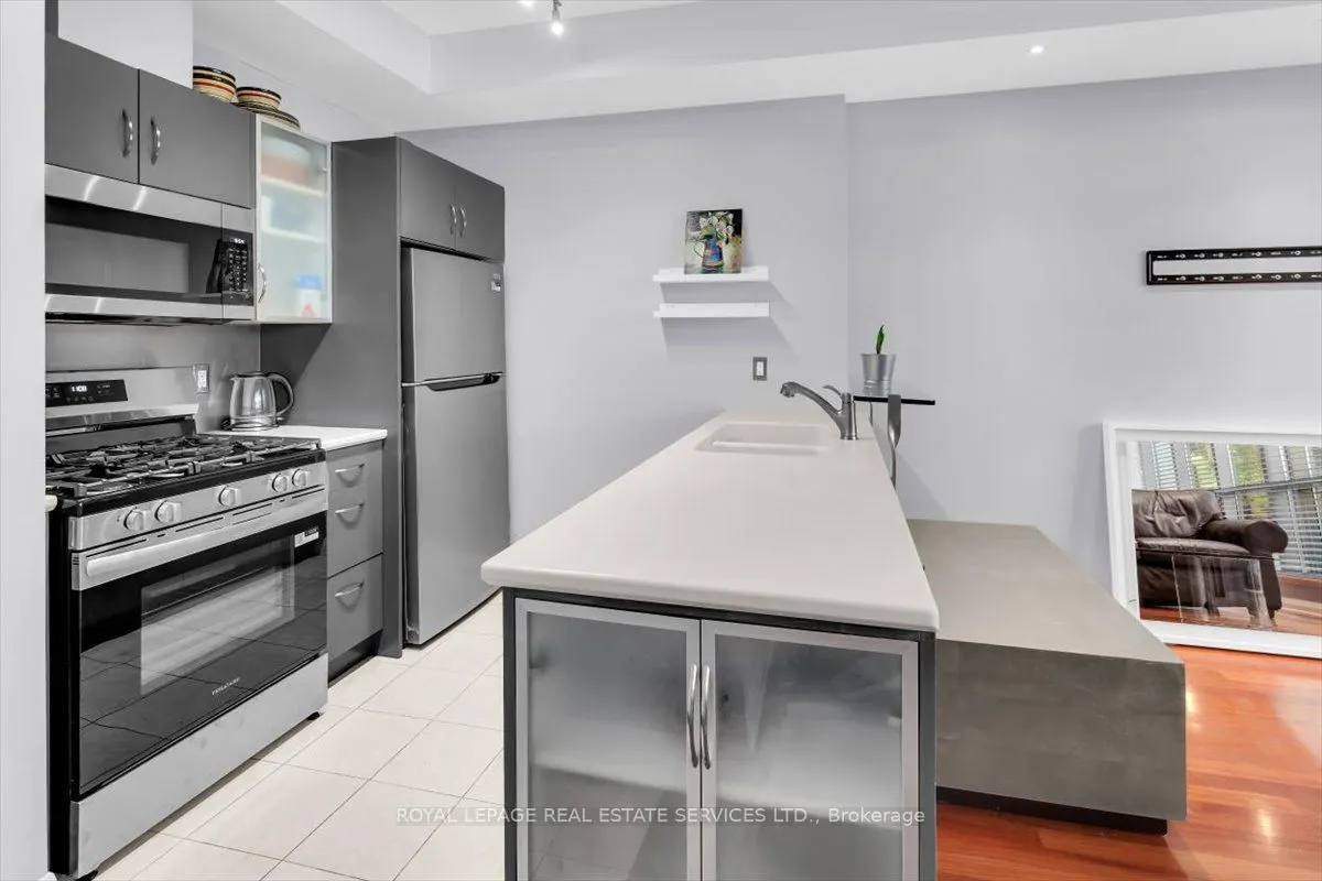 3 Mcalpine Street #108
