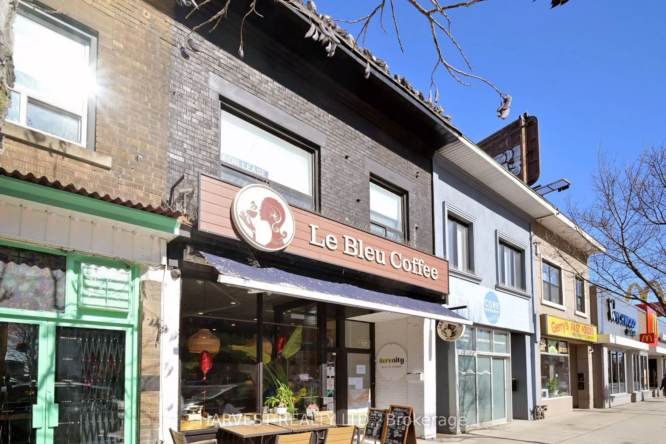 728 St Clair Avenue W #2nd floor