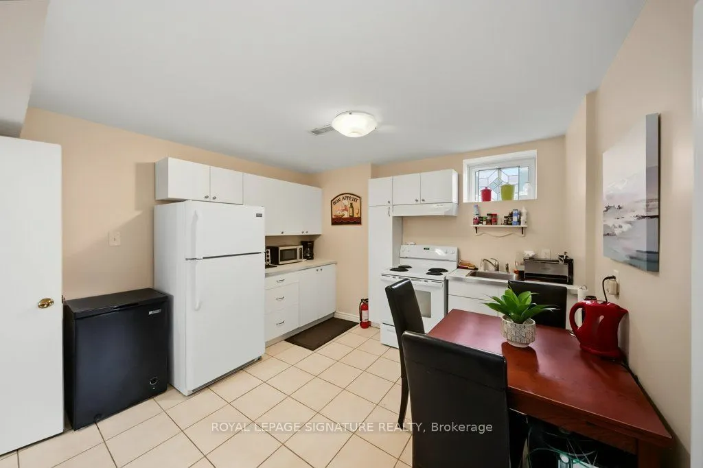 34 Clifton Avenue