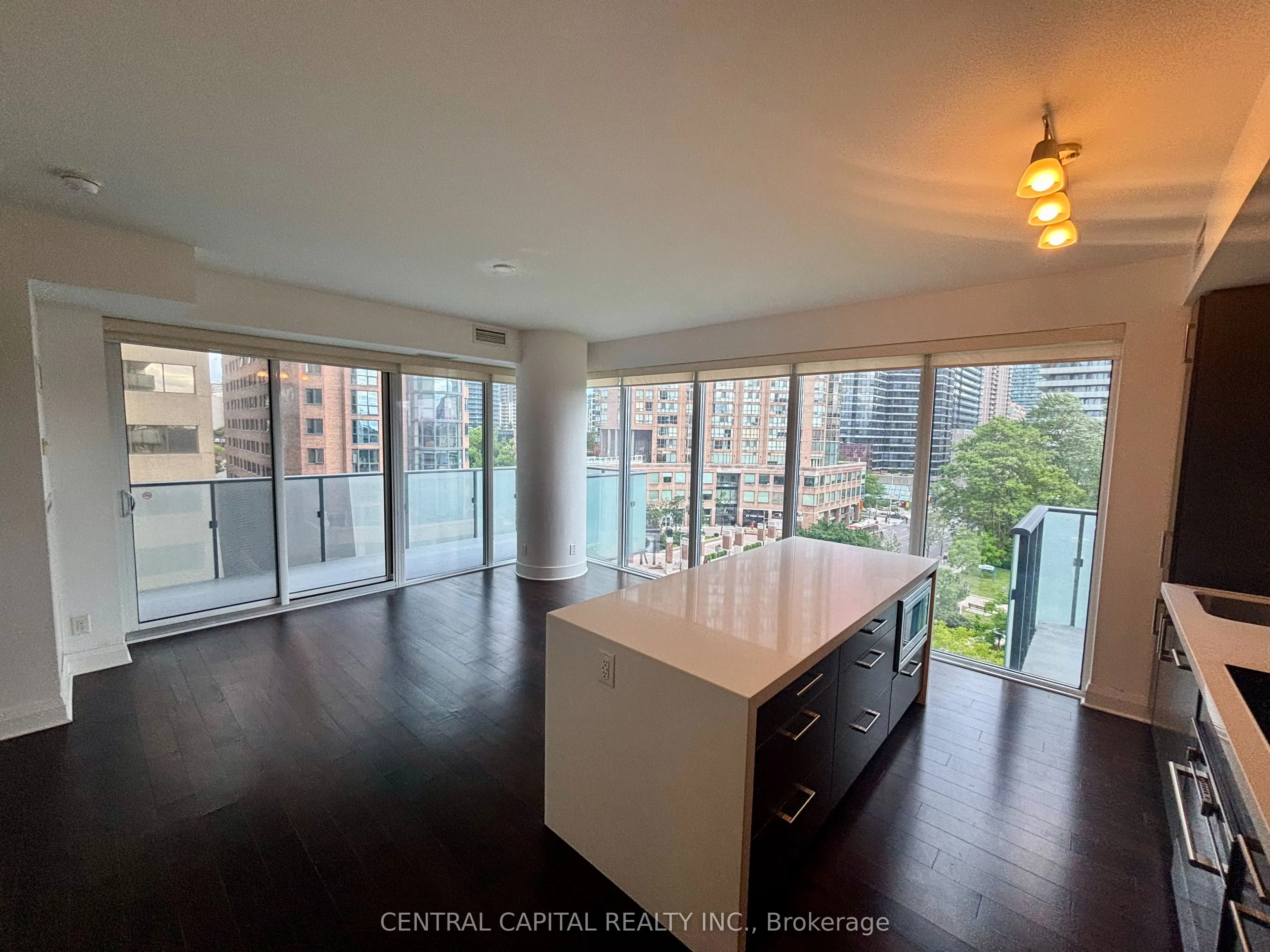 1080 Bay Street #502