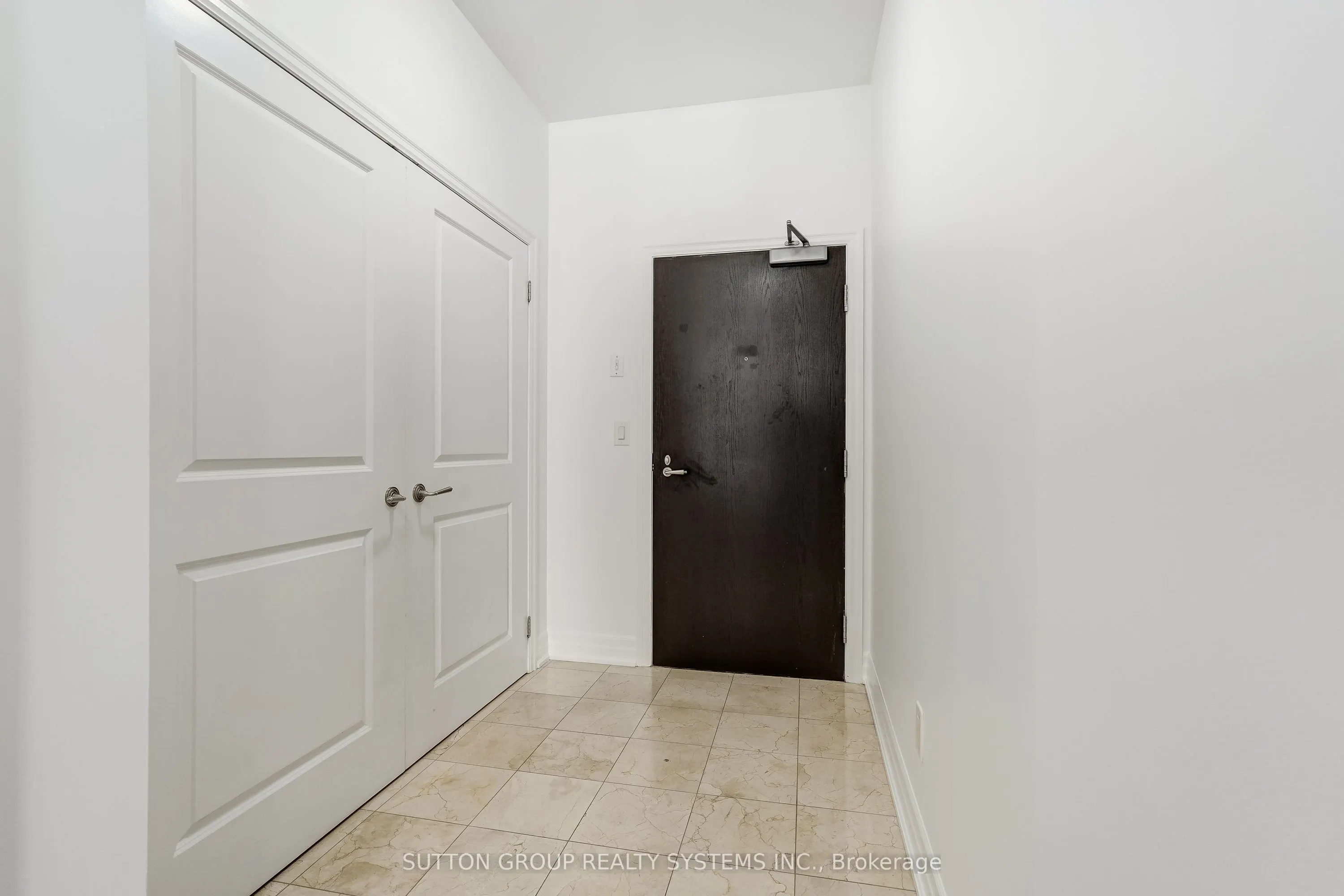15 Rean Drive #408