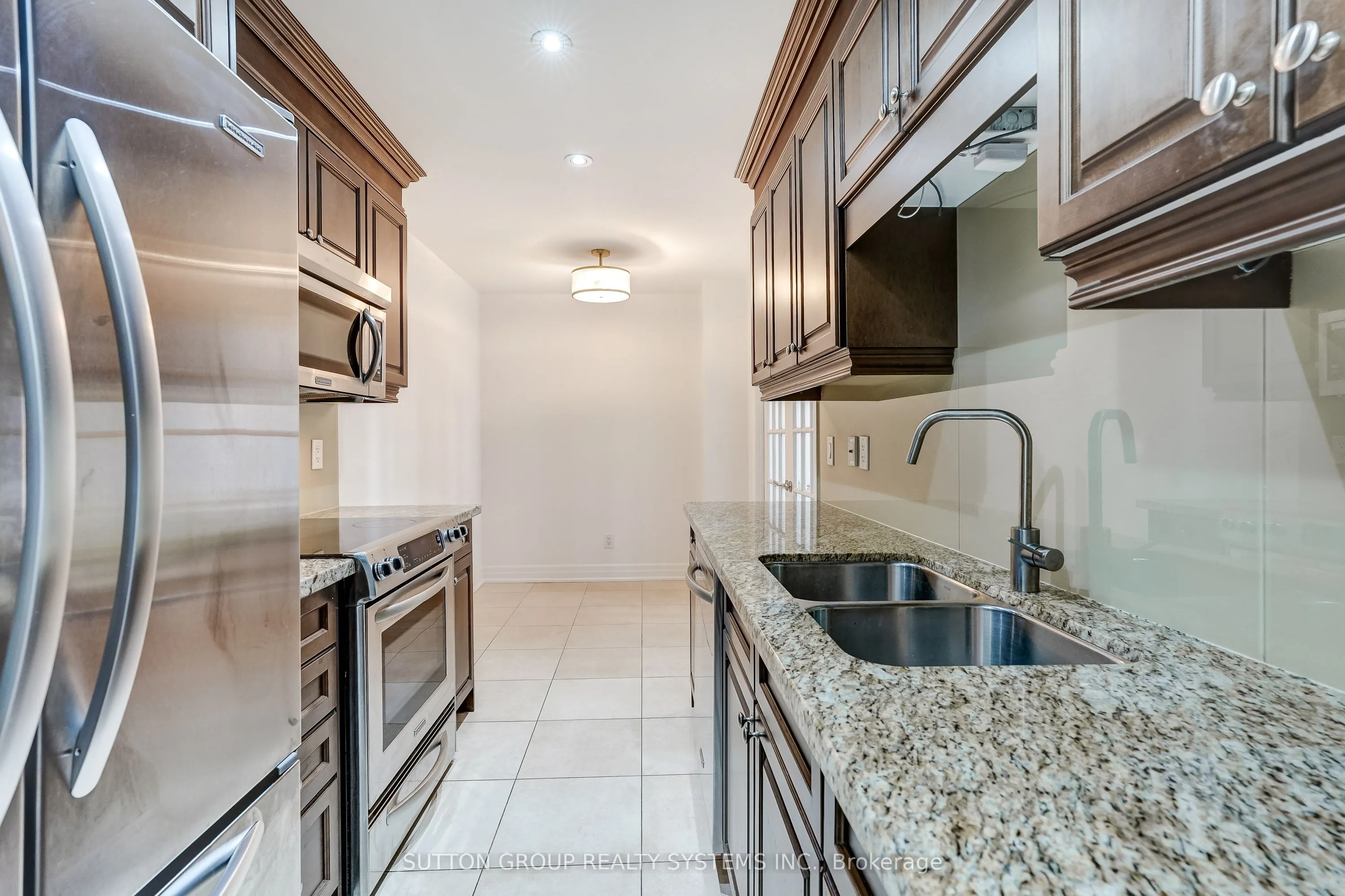 15 Rean Drive #408