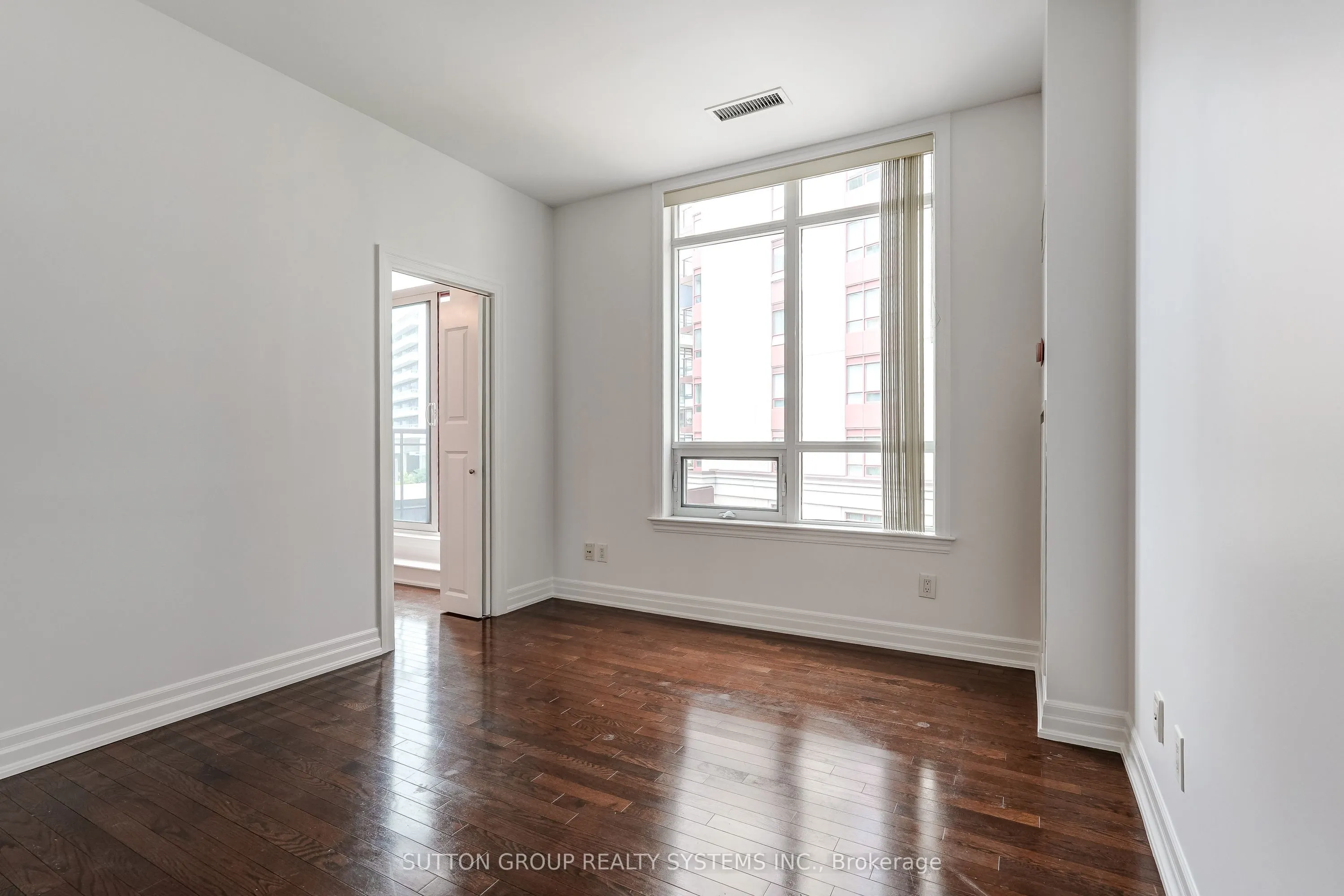 15 Rean Drive #408